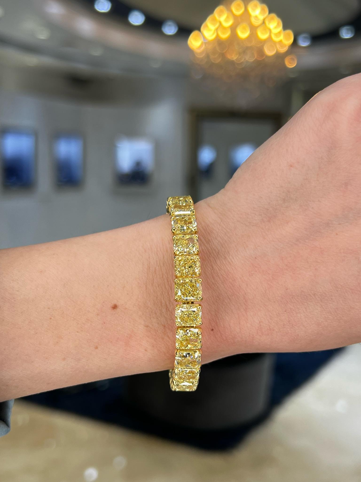 David Rosenberg Bracelet tennis GIA avec diamant jaune fantaisie radiant de 42,75 carats poids total  en vente 7