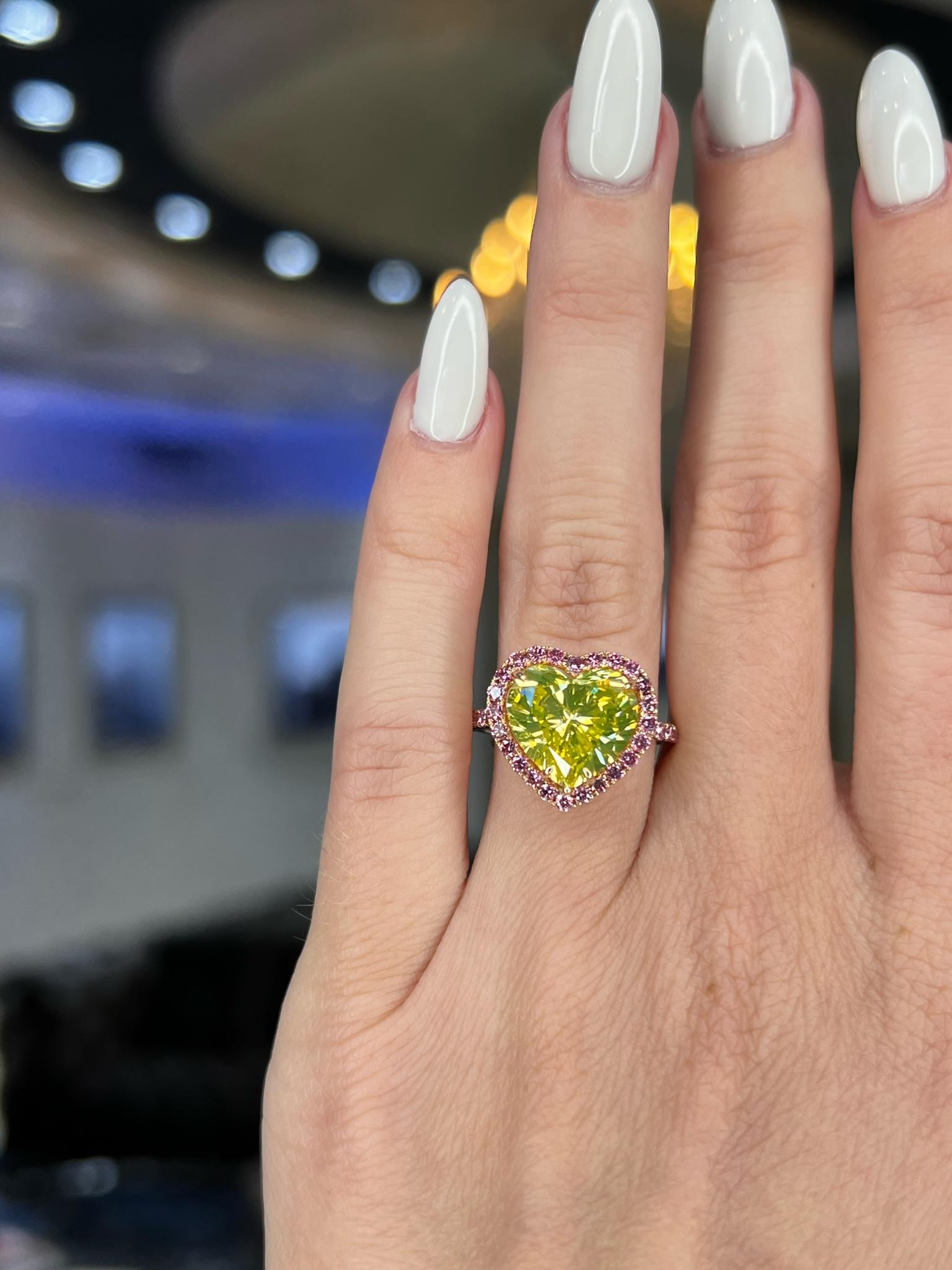 David Rosenberg 4.27ct Heart Shape Fancy Vivid Green Yellow GIA Diamond Ring  For Sale 1