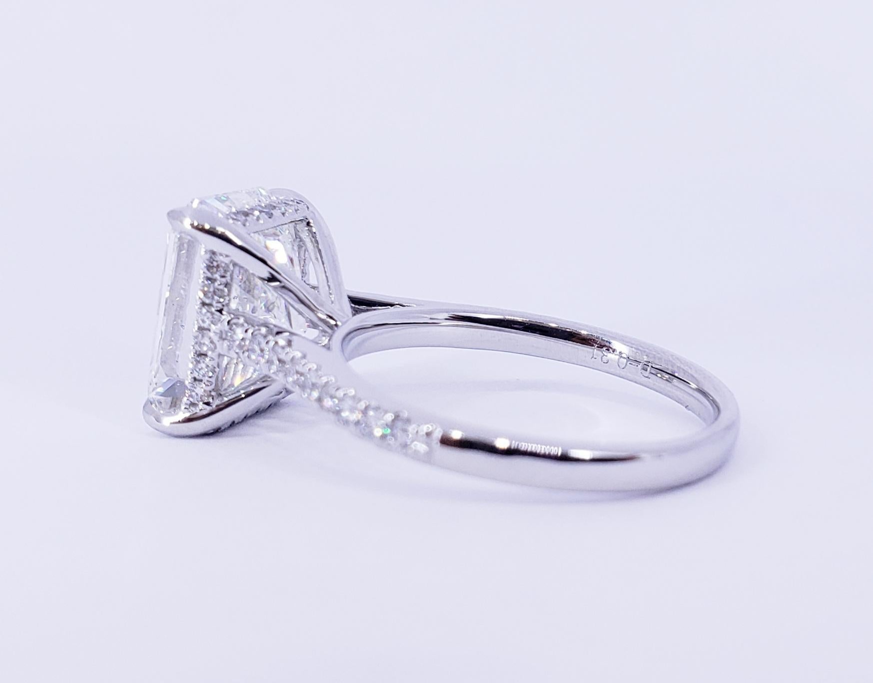 Verlobungsring mit 5,02 Karat GIA-Diamant im Strahlenschliff von David Rosenberg im Zustand „Neu“ im Angebot in Boca Raton, FL