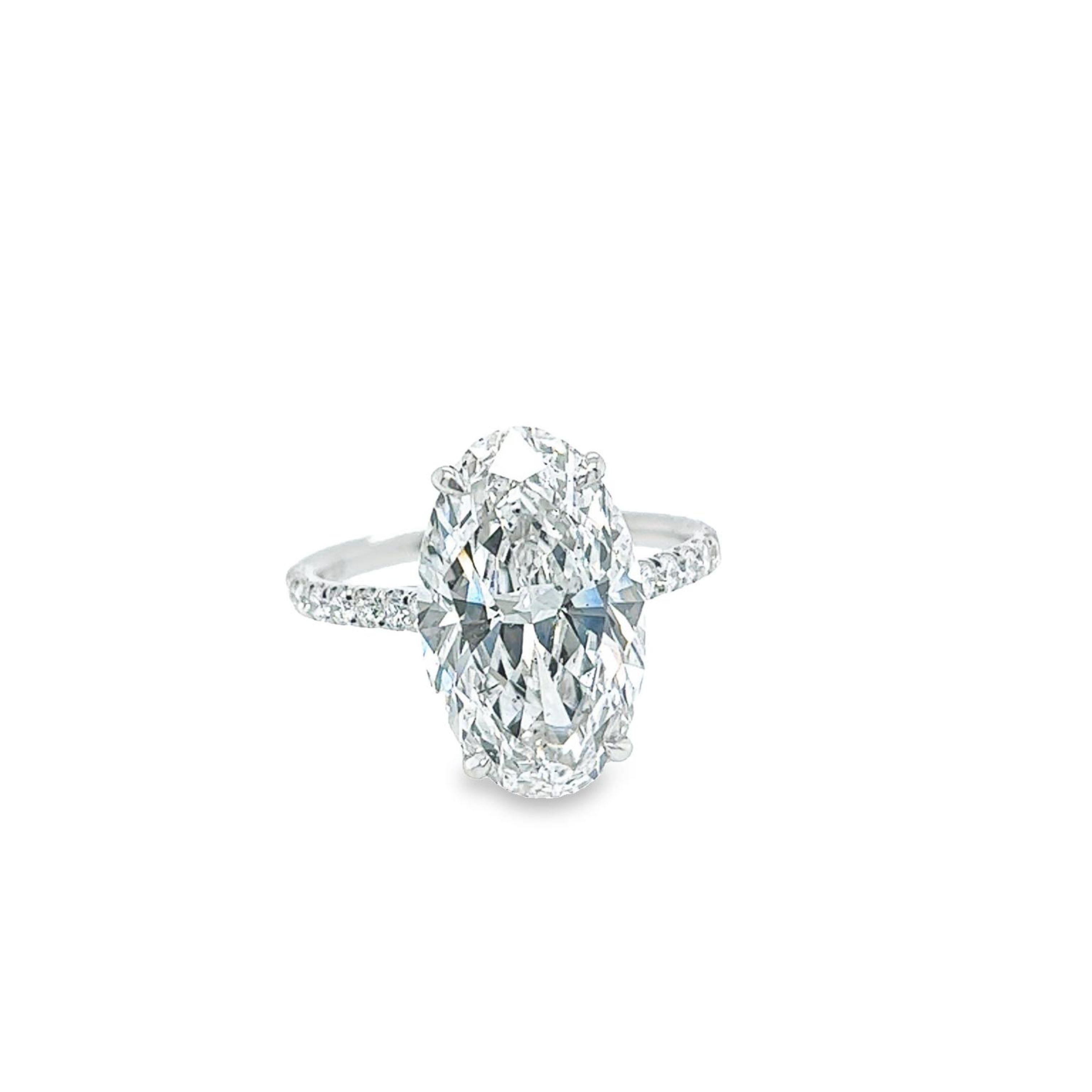 Verlobungsring mit 5,18 Karat ovalem D/SI2 GIA Diamant von David Rosenberg im Angebot 2