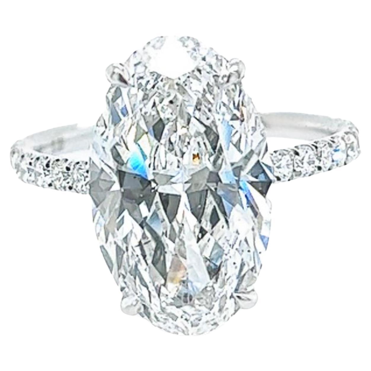 Verlobungsring mit 5,18 Karat ovalem D/SI2 GIA Diamant von David Rosenberg im Angebot