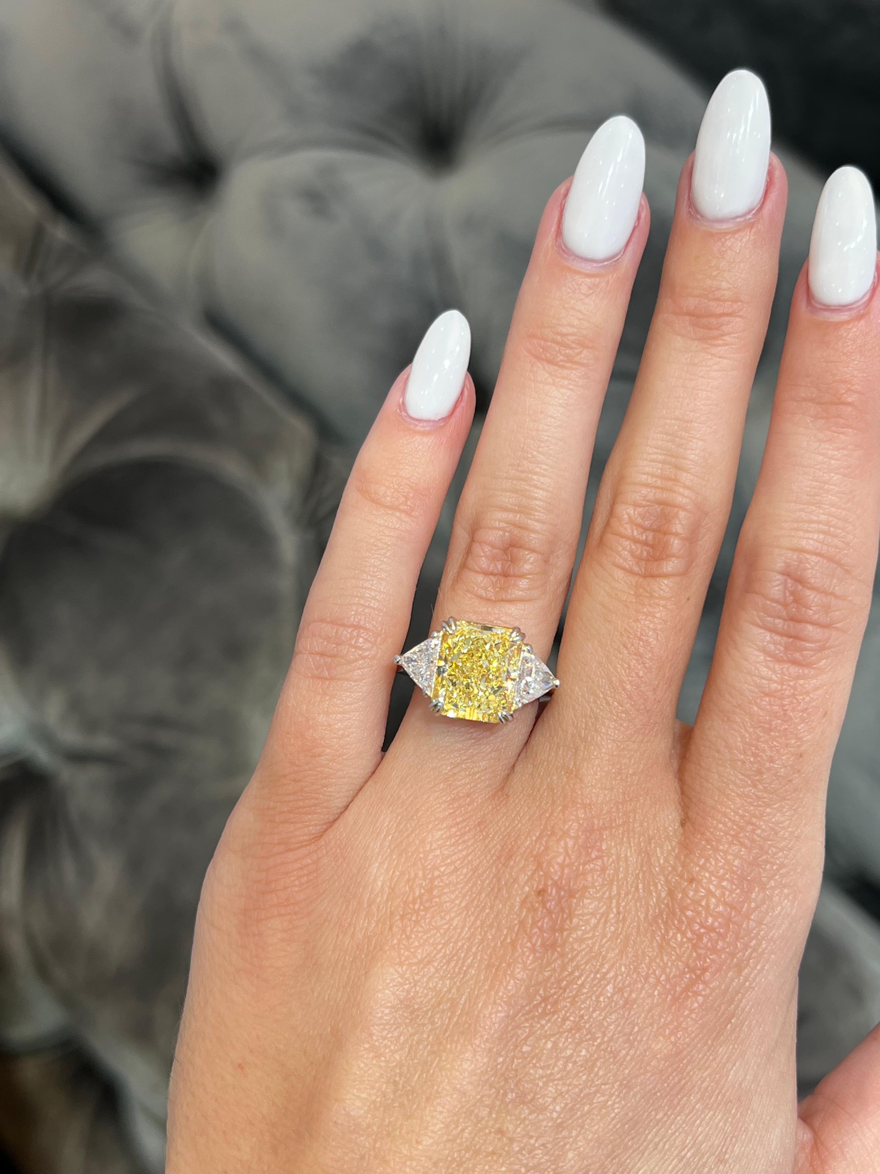 David Rosenberg 5.68 ct Fancy Light Yellow Radiant GIA Diamond Engagement Ring For Sale 3