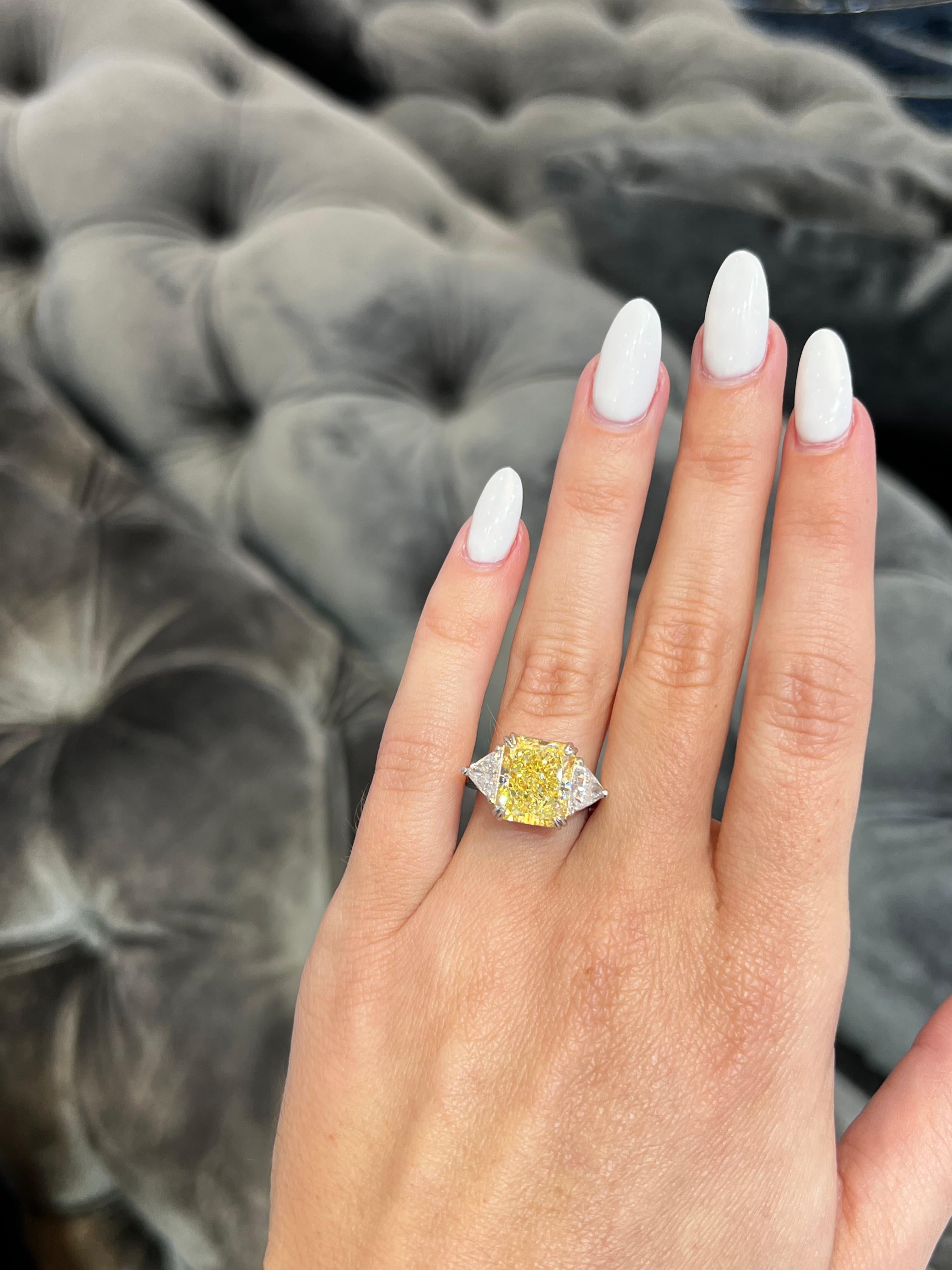 David Rosenberg 5.68 ct Fancy Light Yellow Radiant GIA Diamond Engagement Ring For Sale 4