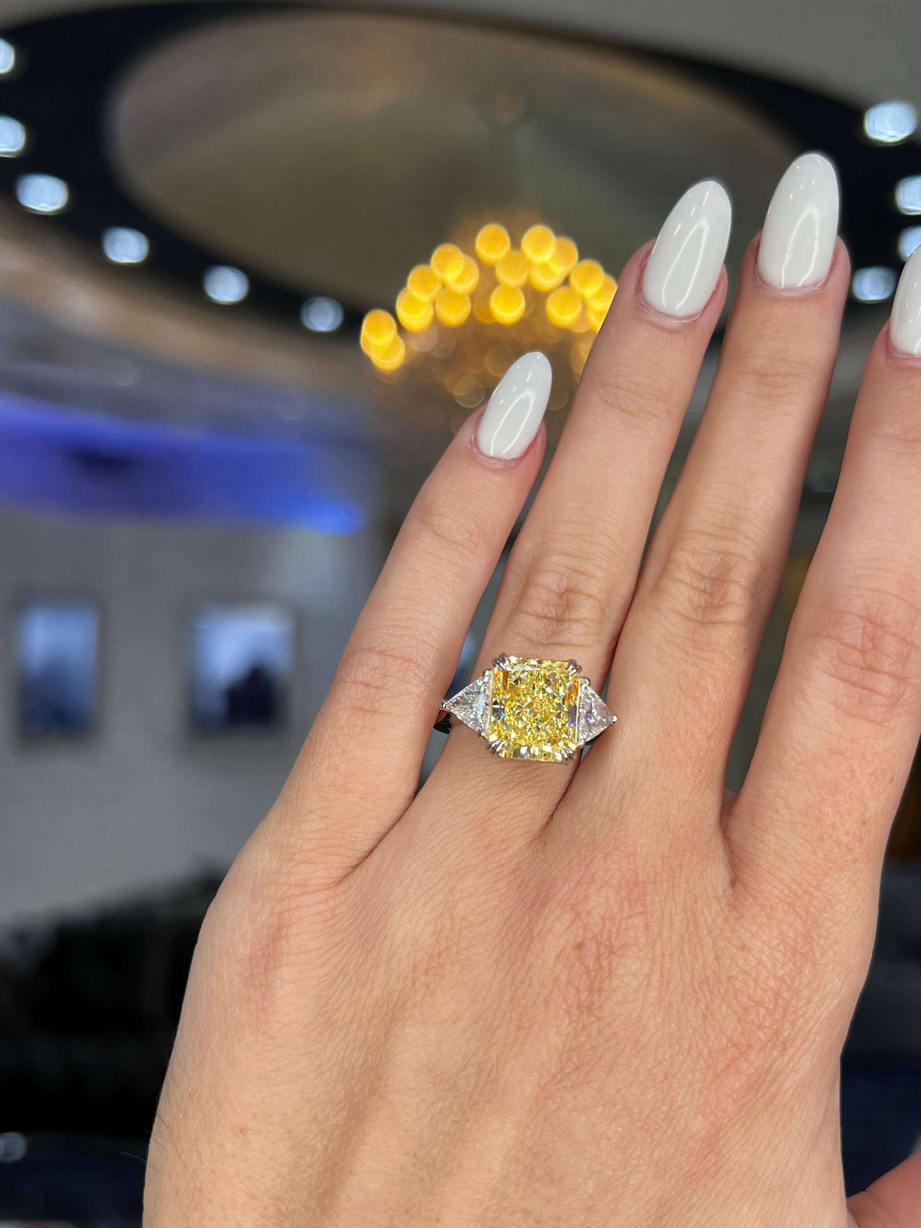 Women's David Rosenberg 5.68 ct Fancy Light Yellow Radiant GIA Diamond Engagement Ring For Sale