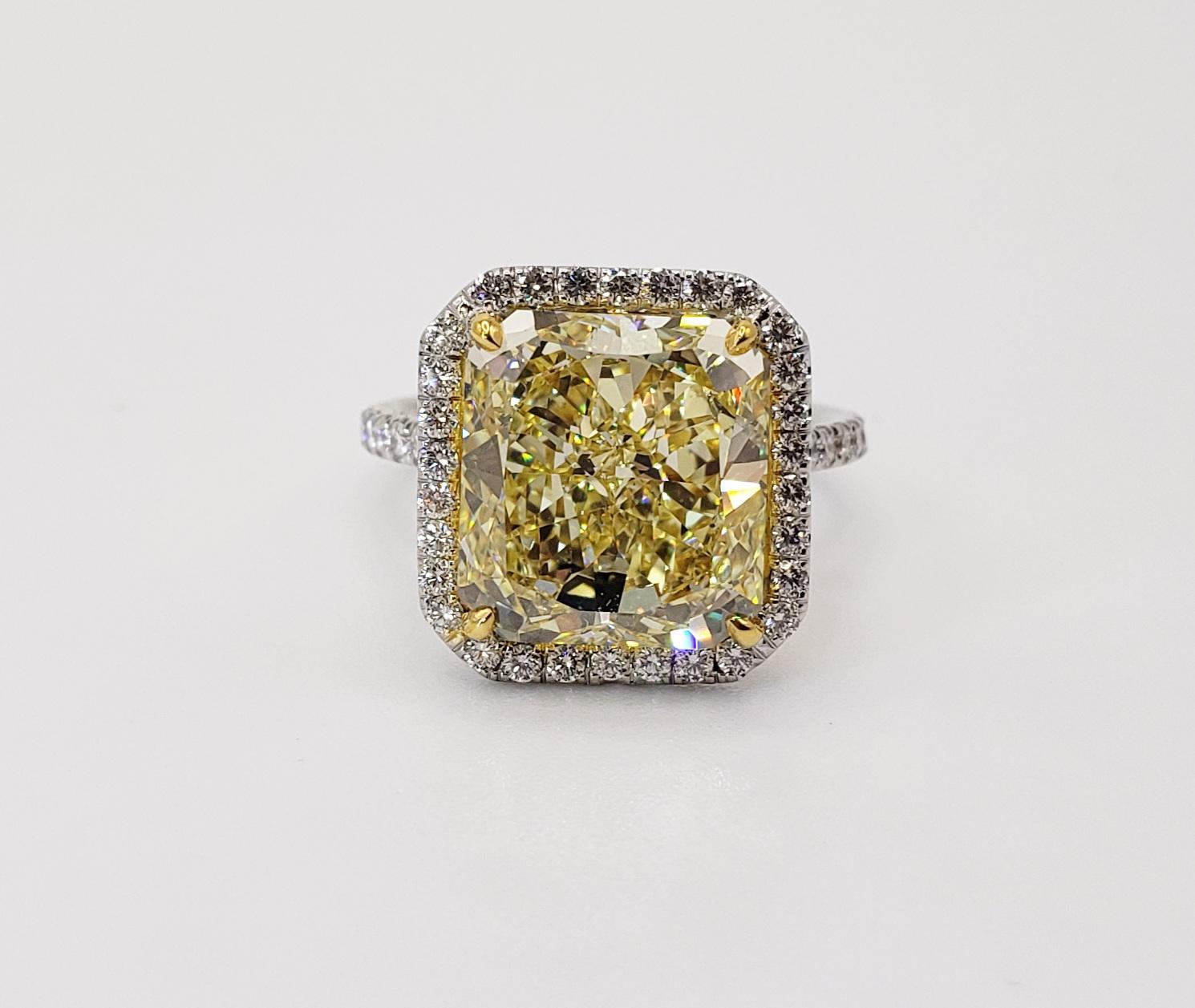 Verlobungsring mit 6,02 Karat strahlend gelbem Diamanten im VS2 GIA-Schliff von Rosenberg (Radiantschliff)