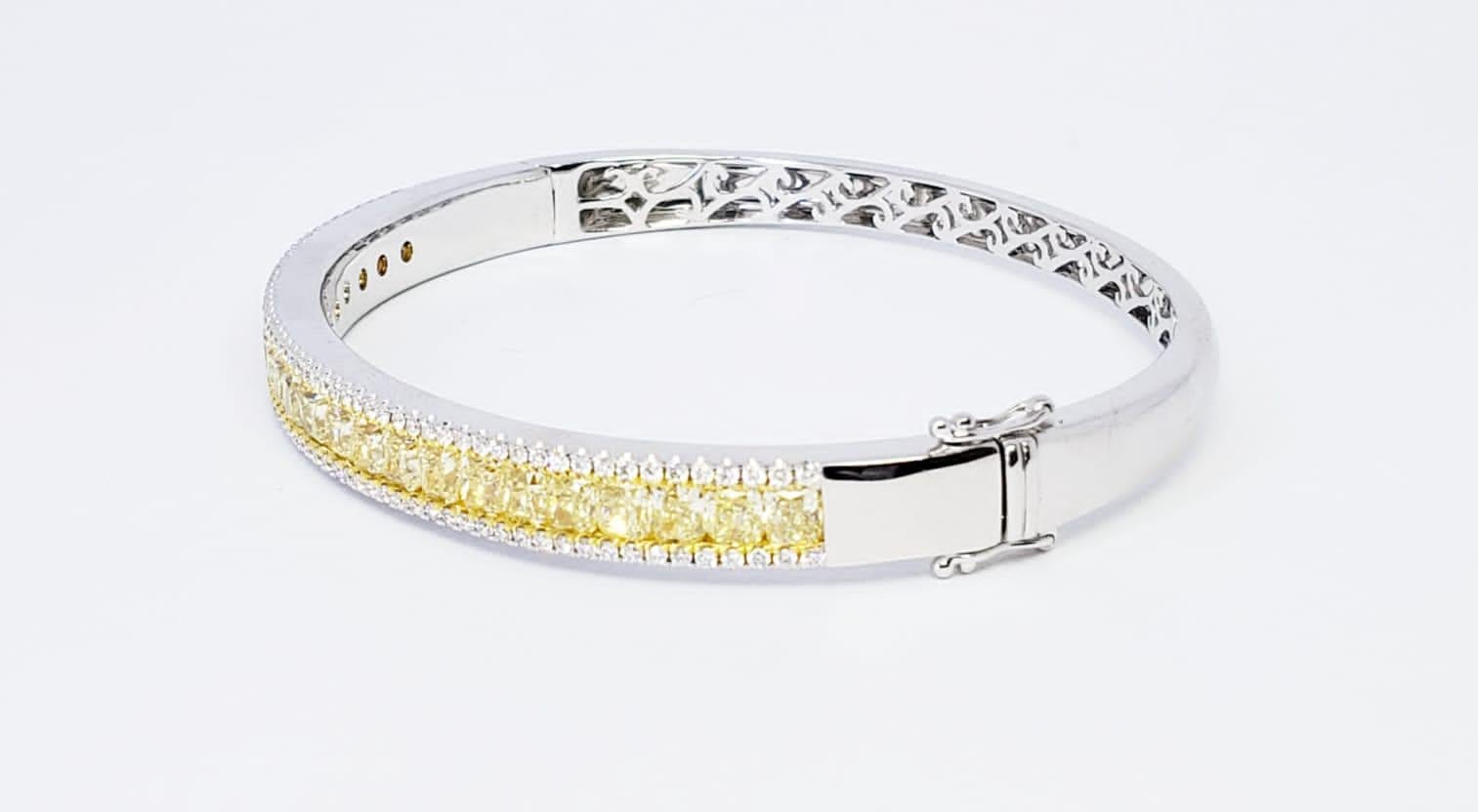 Modern David Rosenberg 6.13 Total Carat Weight Fancy Yellow and White Diamond Bangle