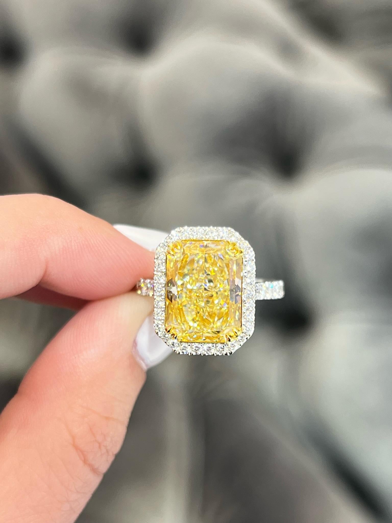 David Rosenberg 6.54 Ct Radiant Light Yellow GIA Diamond Engagement Ring For Sale 6