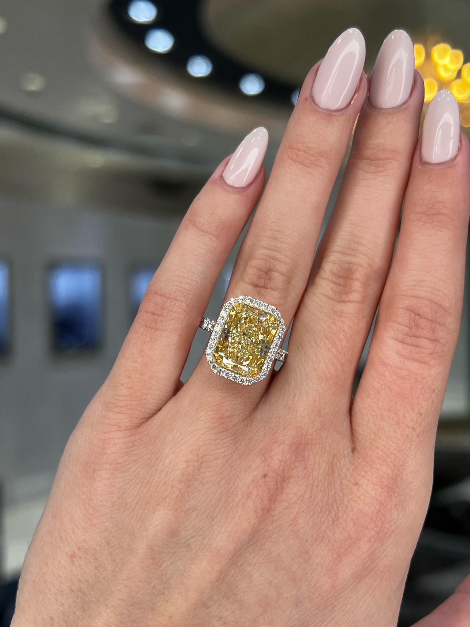 David Rosenberg 6.54 Ct Radiant Light Yellow GIA Diamond Engagement Ring For Sale 8
