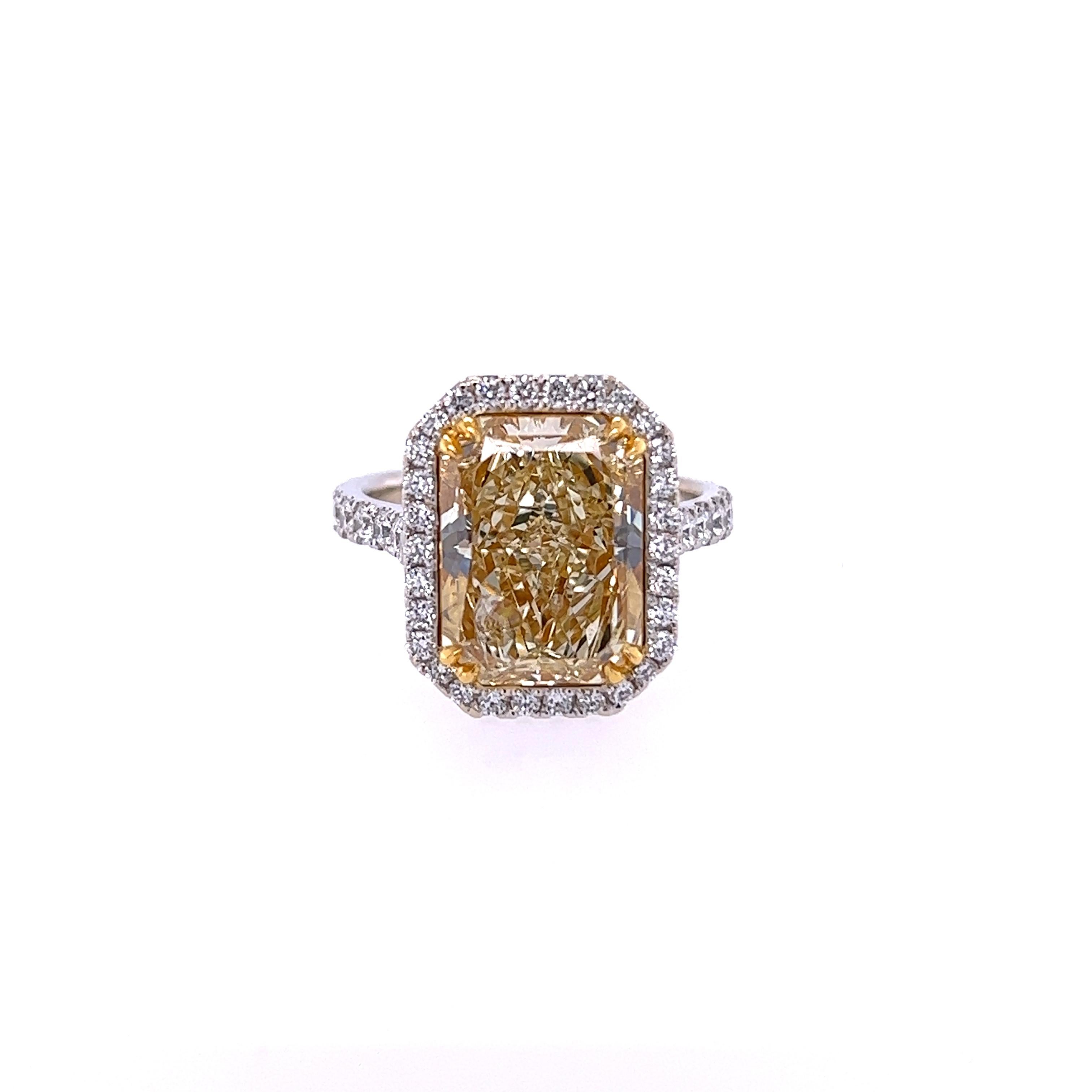 Verlobungsring mit 6,54 Karat strahlendem hellgelbem GIA-Diamant von Rosenberg im Angebot 3