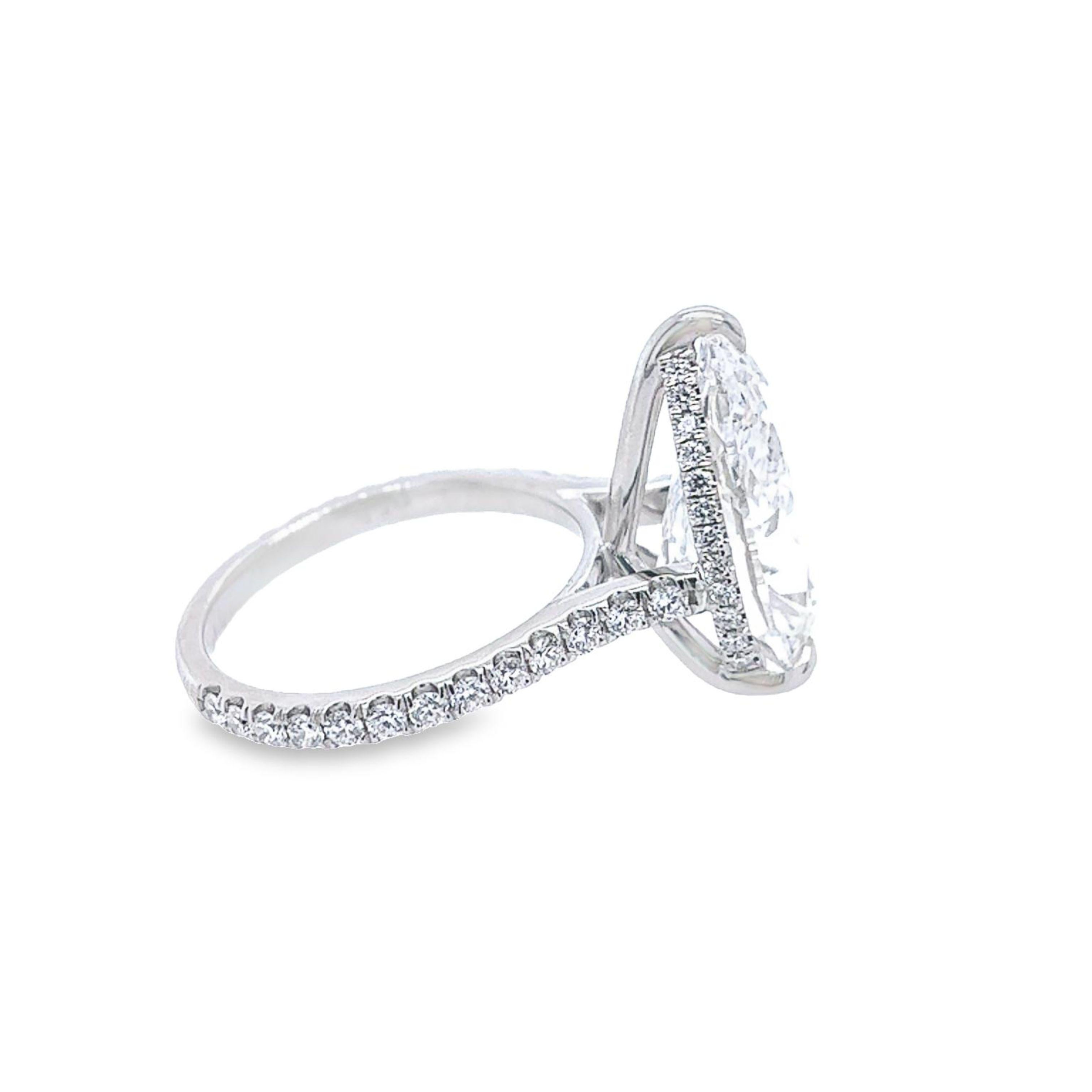 Verlobungsring aus Platin mit 7,04 Karat GIA-Diamant in Birnenform von David Rosenberg (Tropfenschliff) im Angebot
