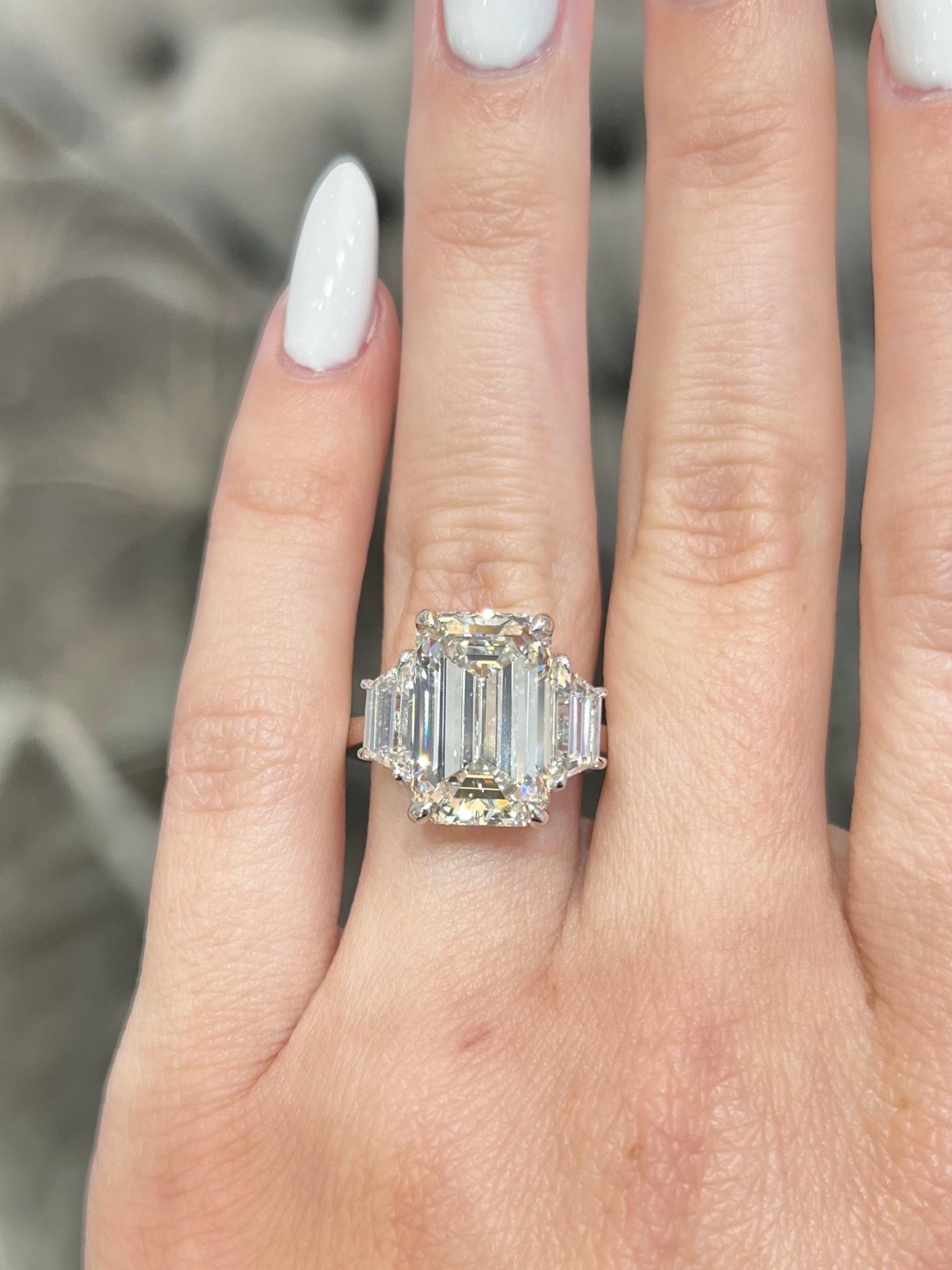 David Rosenberg 7.27 Carat Emerald Cut H VS1 GIA Diamond Engagement Ring For Sale 2