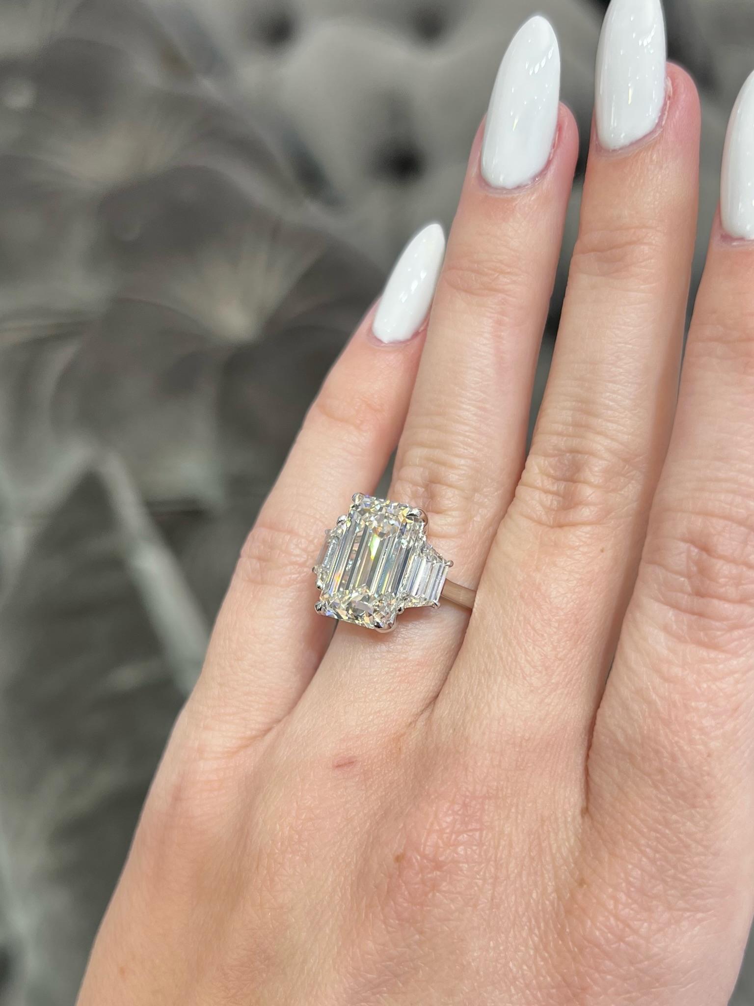 David Rosenberg 7.27 Carat Emerald Cut H VS1 GIA Diamond Engagement Ring For Sale 1