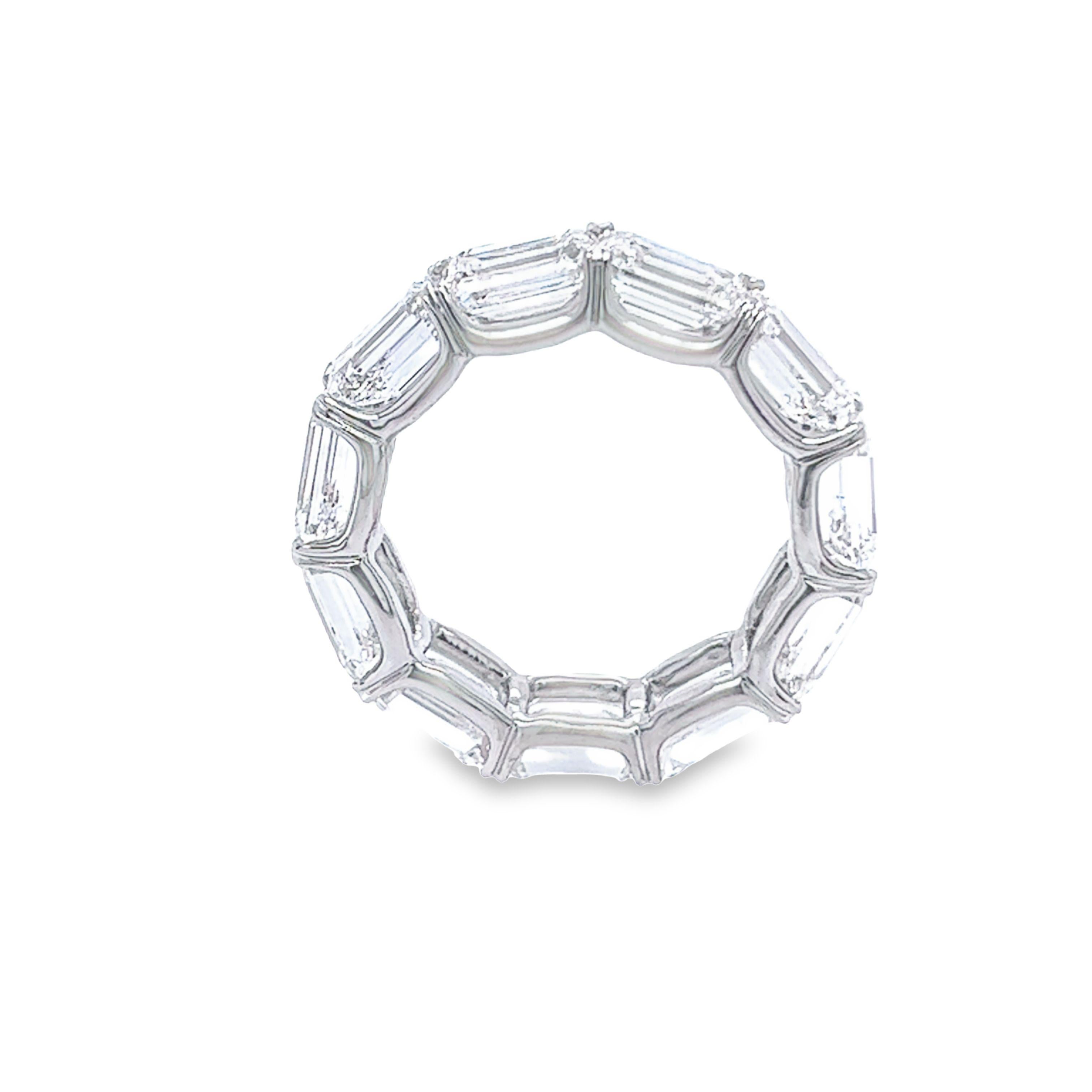 David Rosenberg Alianza de boda eterna con diamantes talla esmeralda GIA de 7,77 quilates totales Corte esmeralda en venta