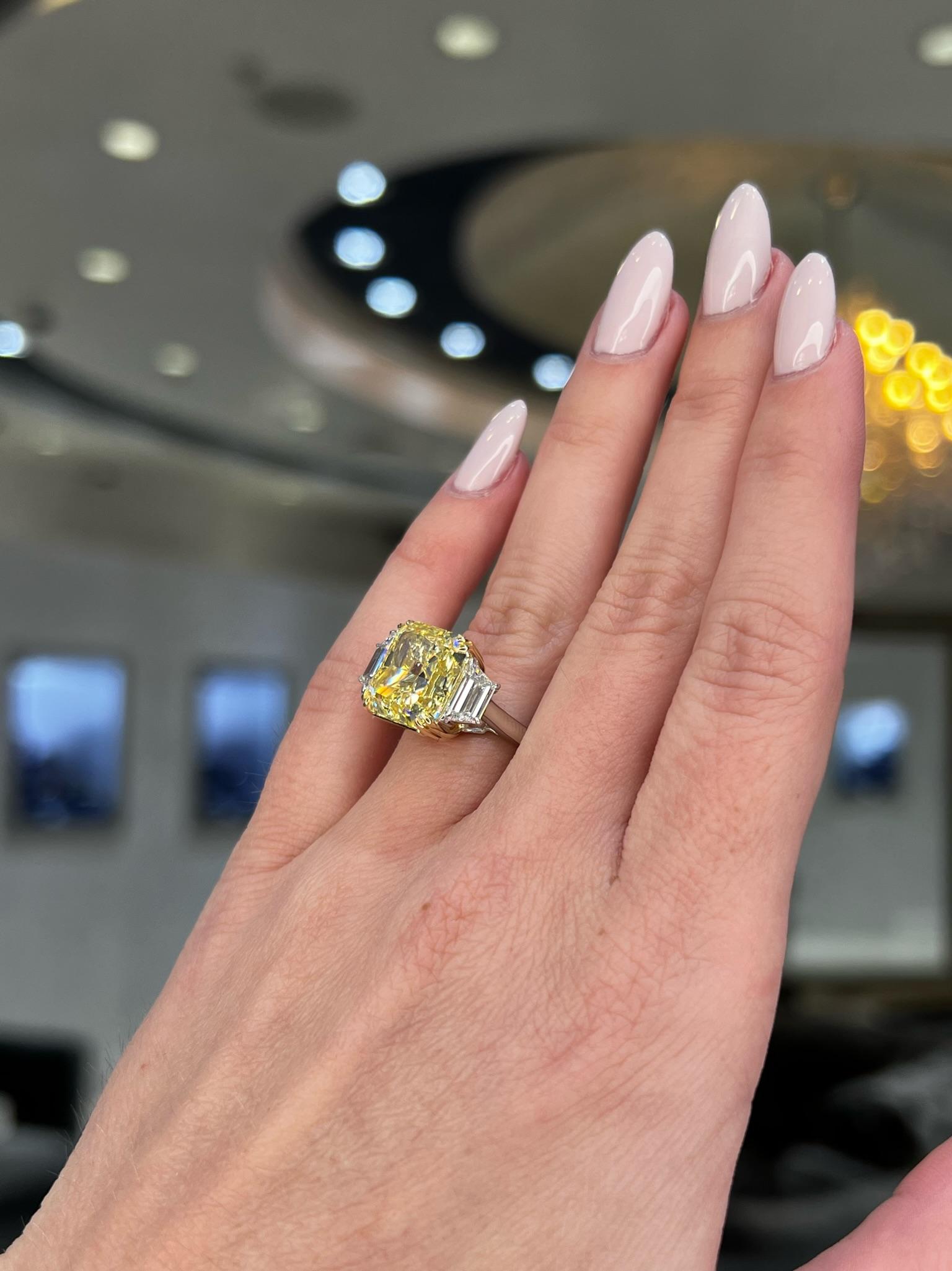 David Rosenberg Bague de fiançailles en diamant jaune radiant de 7,81 carats VS1 certifié GIA en vente 6