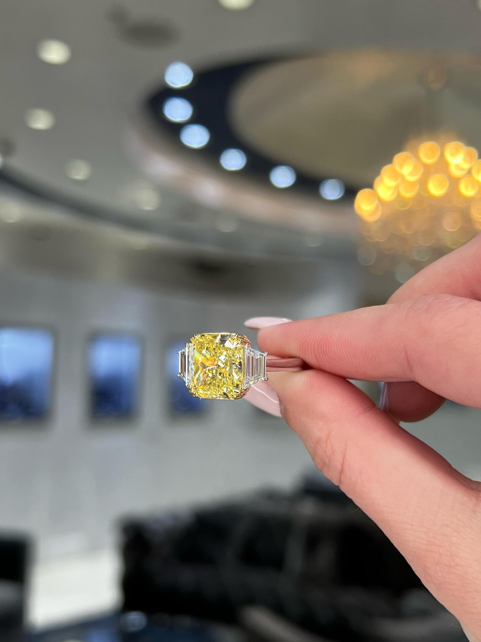David Rosenberg Bague de fiançailles en diamant jaune radiant de 7,81 carats VS1 certifié GIA en vente 8