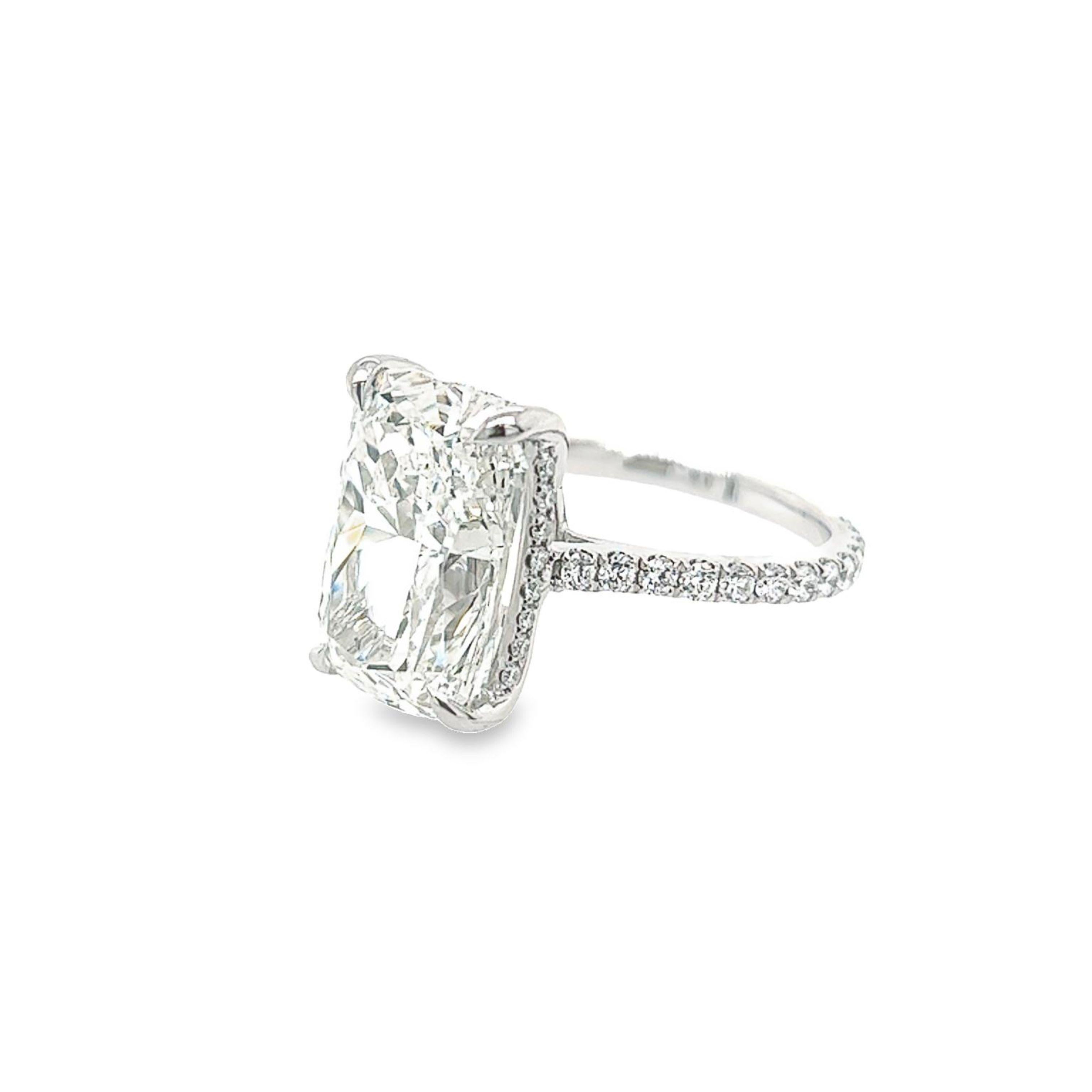Verlobungsring mit 8,07 Karat GIA-Diamant in Kissenform von David Rosenberg (Moderne) im Angebot