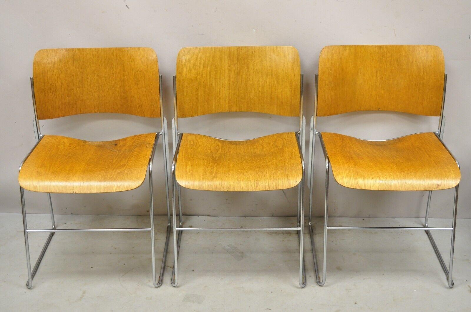 Stapelbare Beistellstühle aus Bugholz mit Chromrahmen von David Rowland 40/4, 3er-Set im Angebot 6