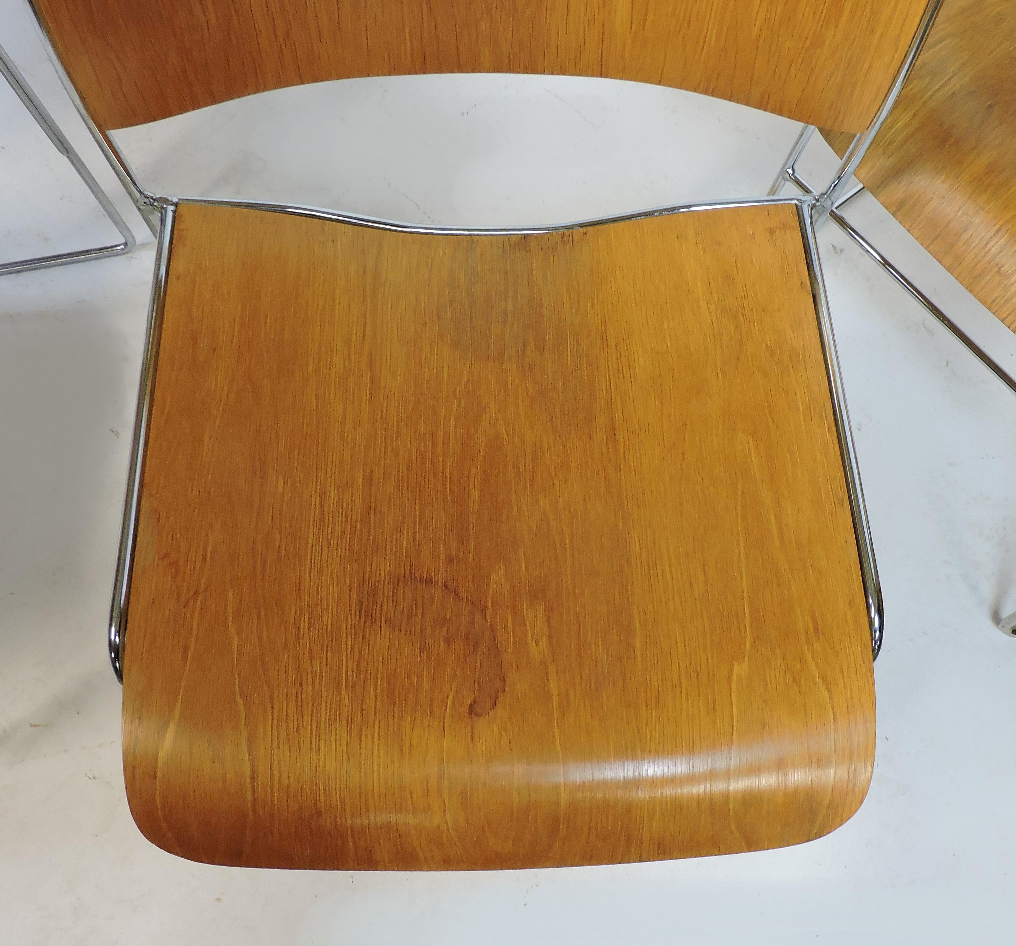American David Rowland 40/4 Mid-Century Modern Bentwood Stackable Chair