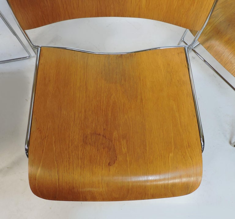 David Rowland 40/4 MidCentury Modern Bentwood Stackable Chair at