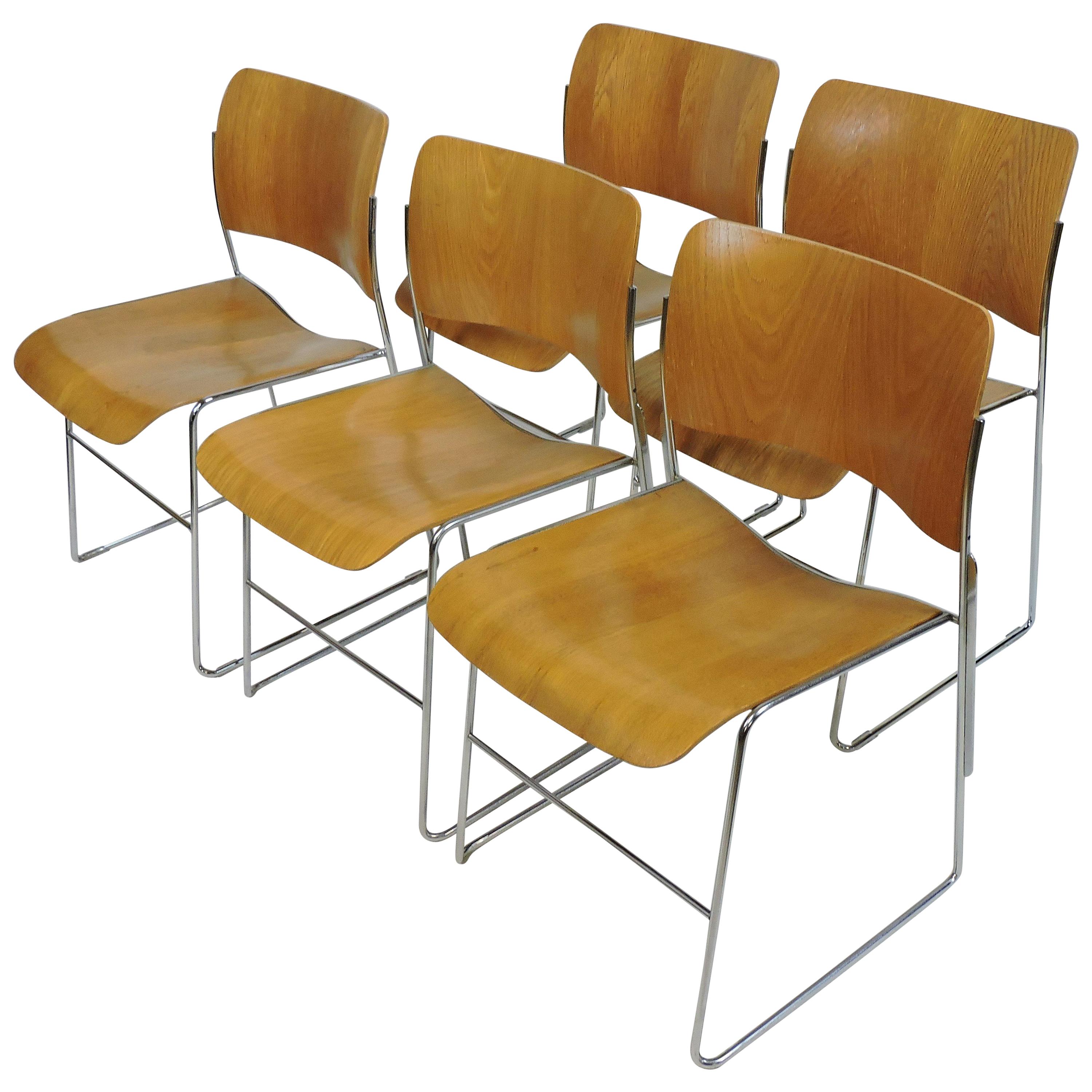 David Rowland 40/4 Mid-Century Modern Bentwood Stackable Chair