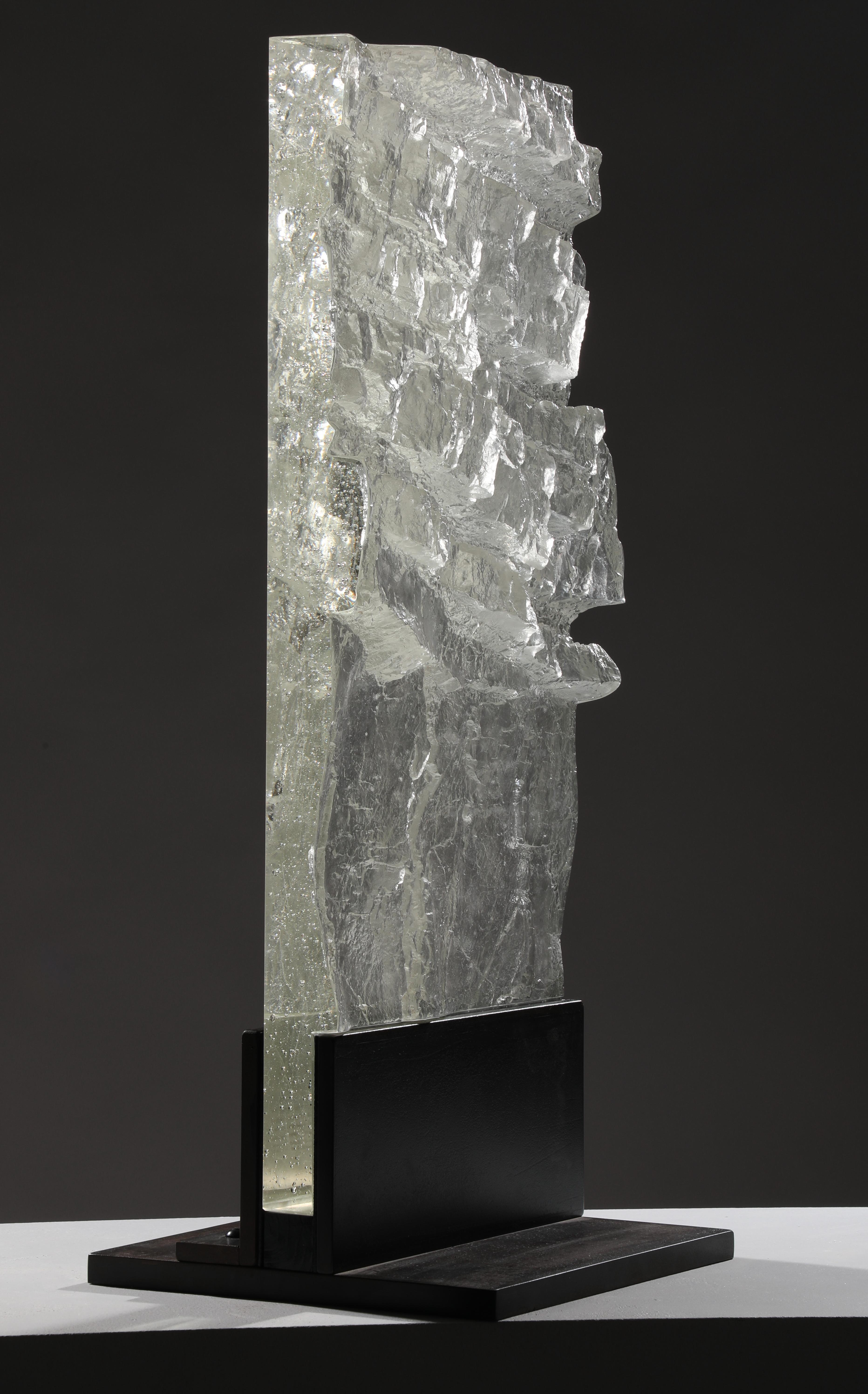 Zeitgenössische Skulptur aus Gussglas, „Wragg“, 2022, von David Ruth im Angebot 1