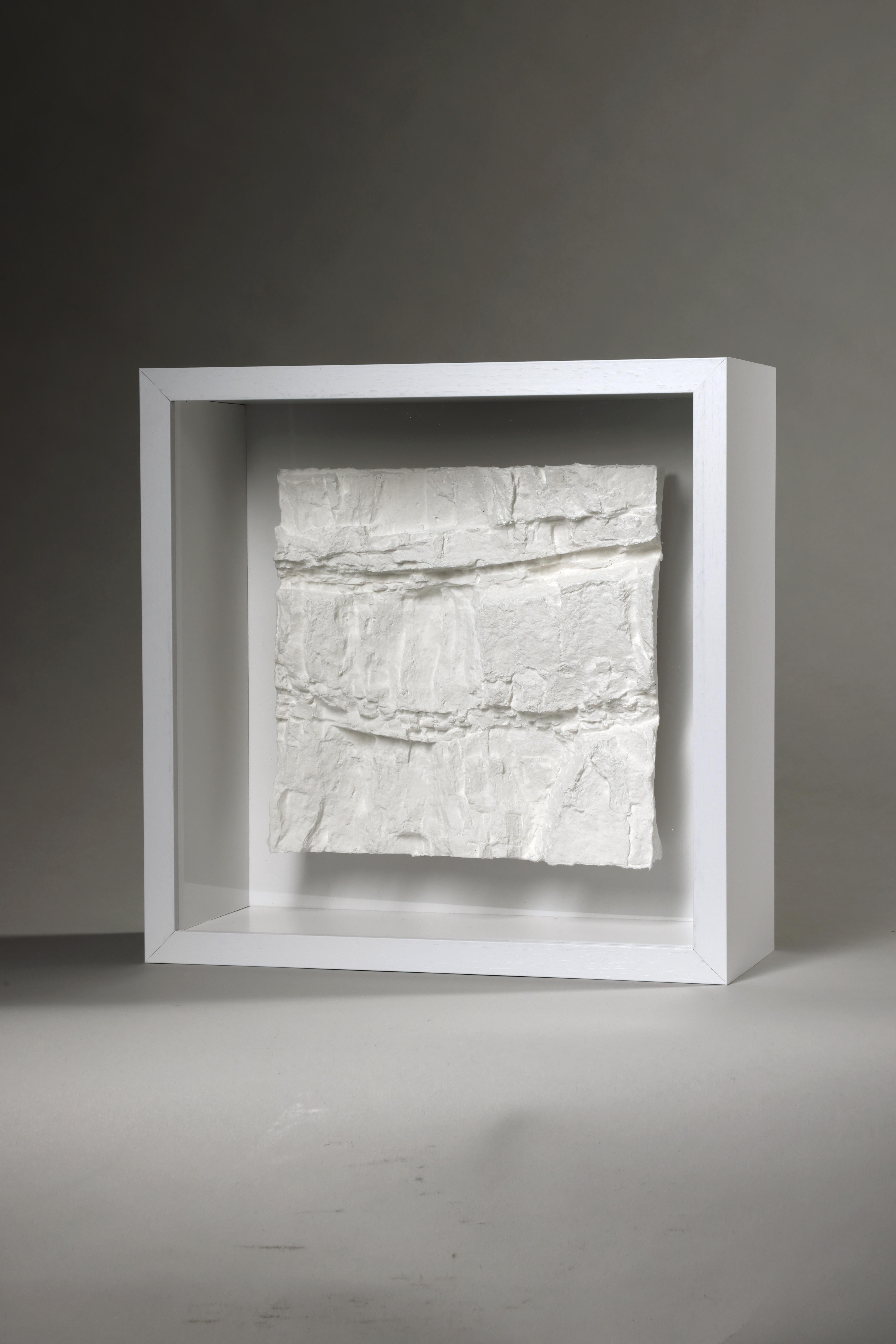 Sculpture contemporaine en papier moulé, "Babb", 2023 par David Ruth