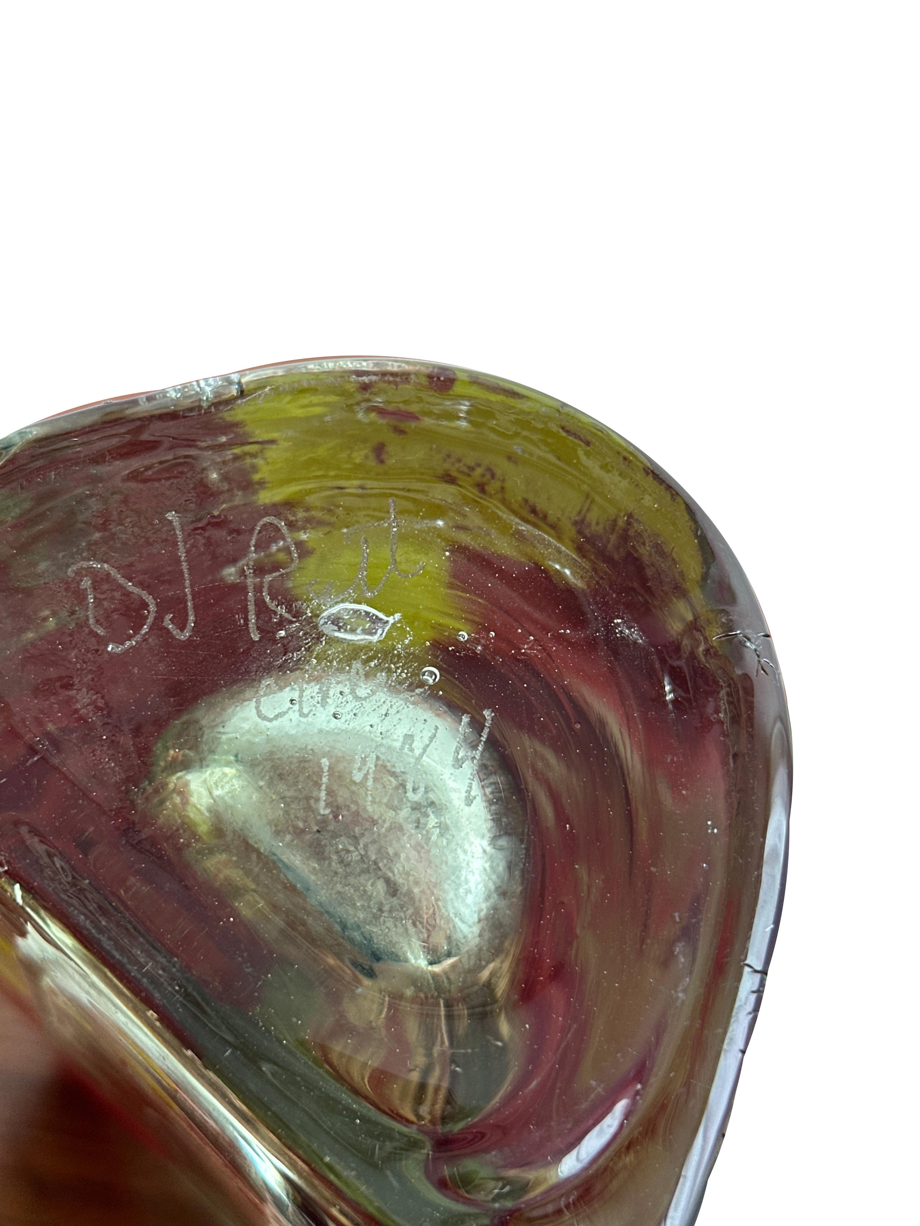 Vase rouge et jaune, sculpture contemporaine en verre soufflé de David Ruth en vente 1