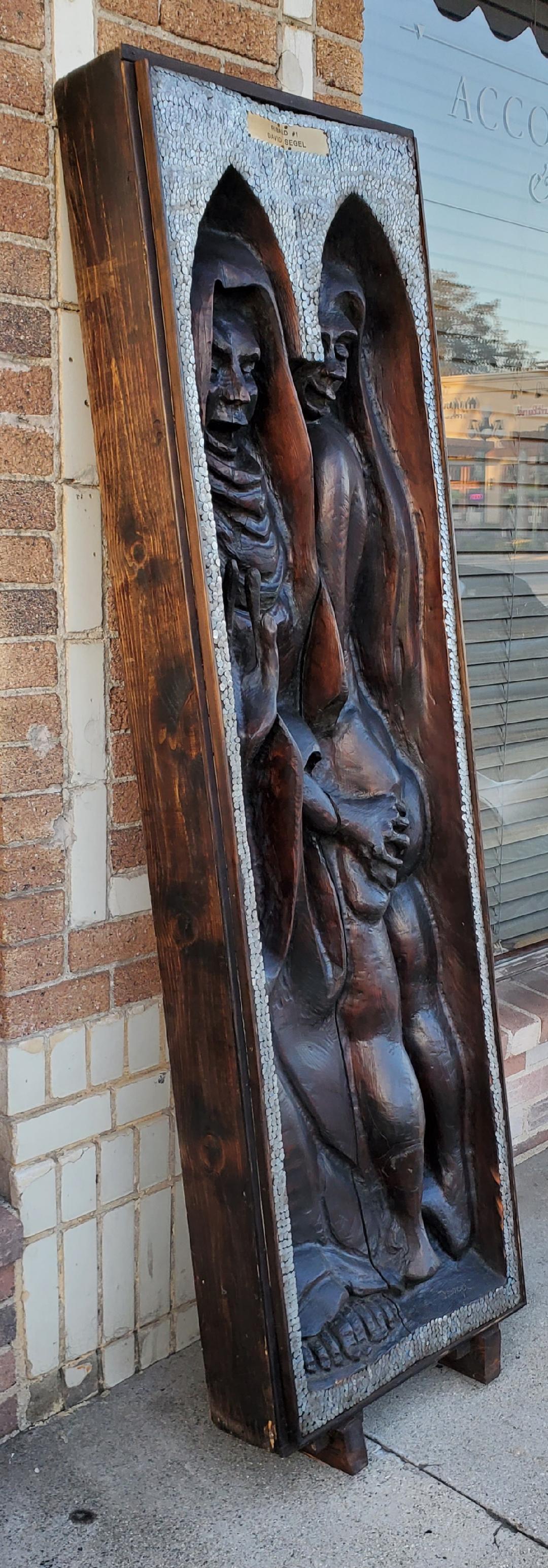Artisanat Sculpture d'art populaire à double kiot en bois en 3D de David Segel des années 1970 en vente