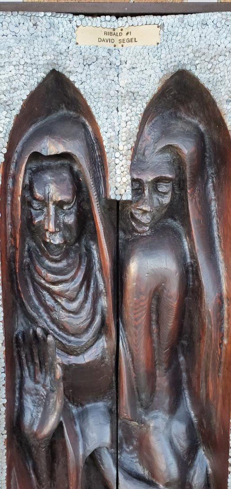 David Segel, 3-D-Volkskunst-Skulptur aus Holz mit doppeltem Kiot, 1970er Jahre (20. Jahrhundert) im Angebot
