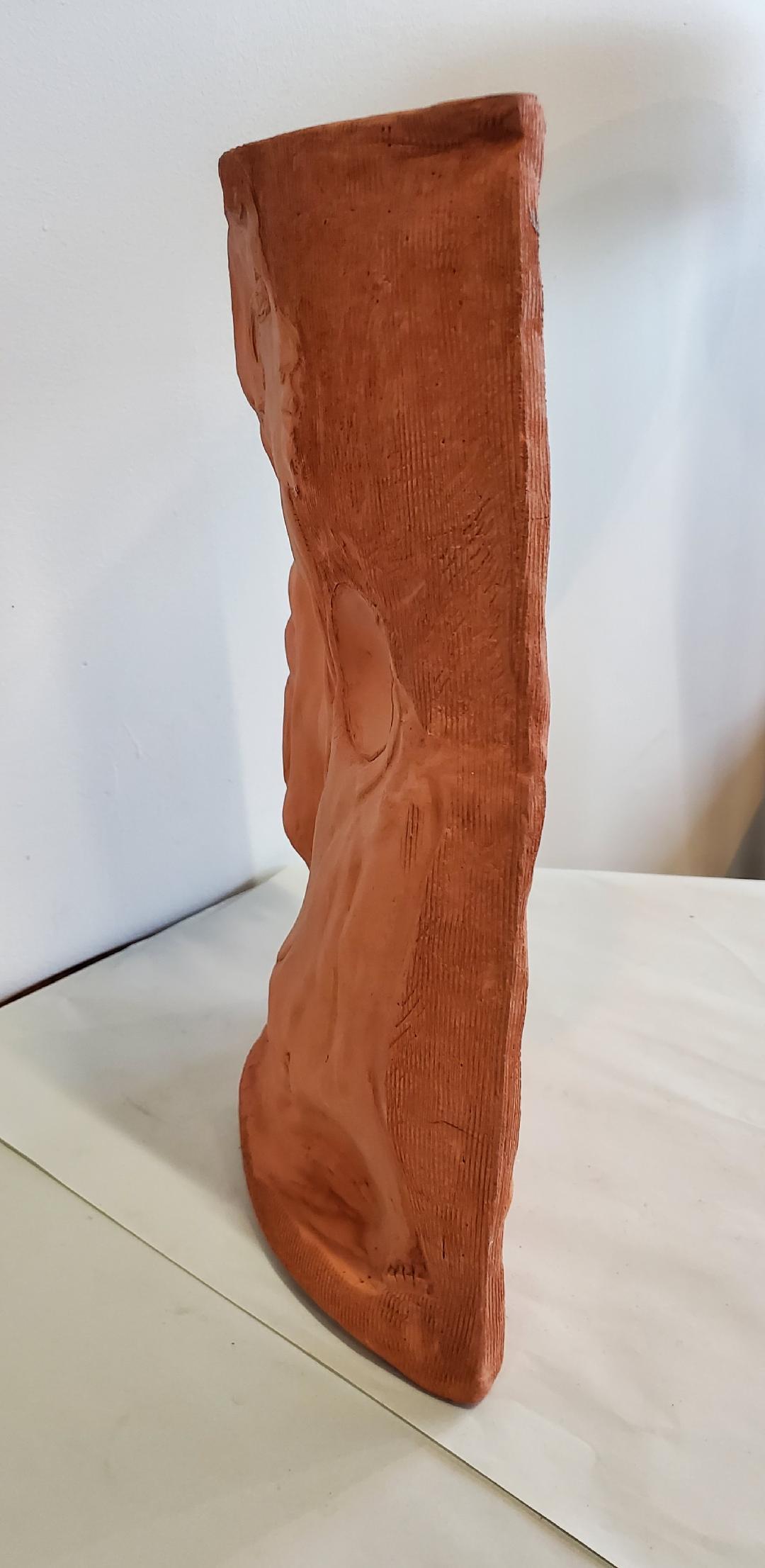 DAVID SEGEL Sculpture Large Terracotta Double Sided Curved  en vente 3