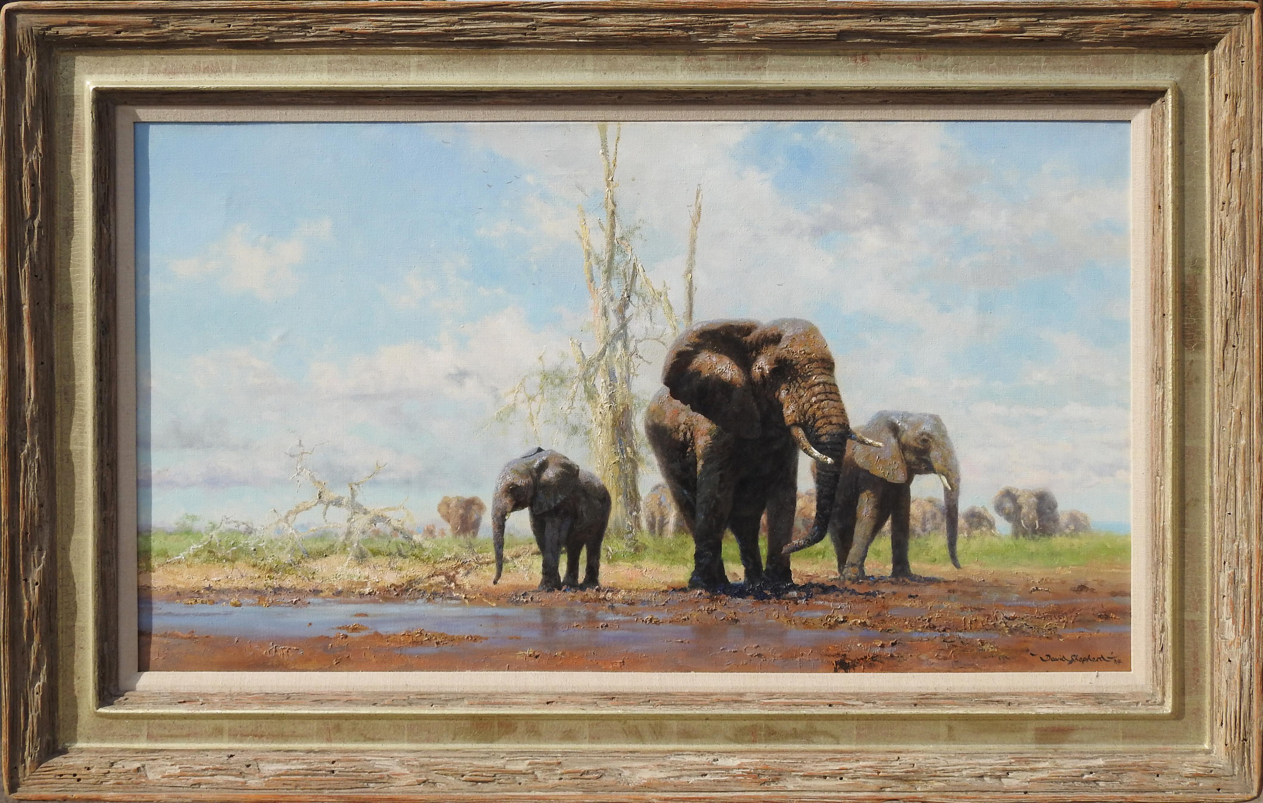 Dieses Original-Ölgemälde mit dem Titel "Herde von Elefanten" misst 20x35,5 ungerahmt. Er ist mit einem weiß getünchten, rustikalen Rahmen mit Silbereinlage versehen. Eine Elefantenherde reist durch die afrikanischen Ebenen zu einer schlammigen