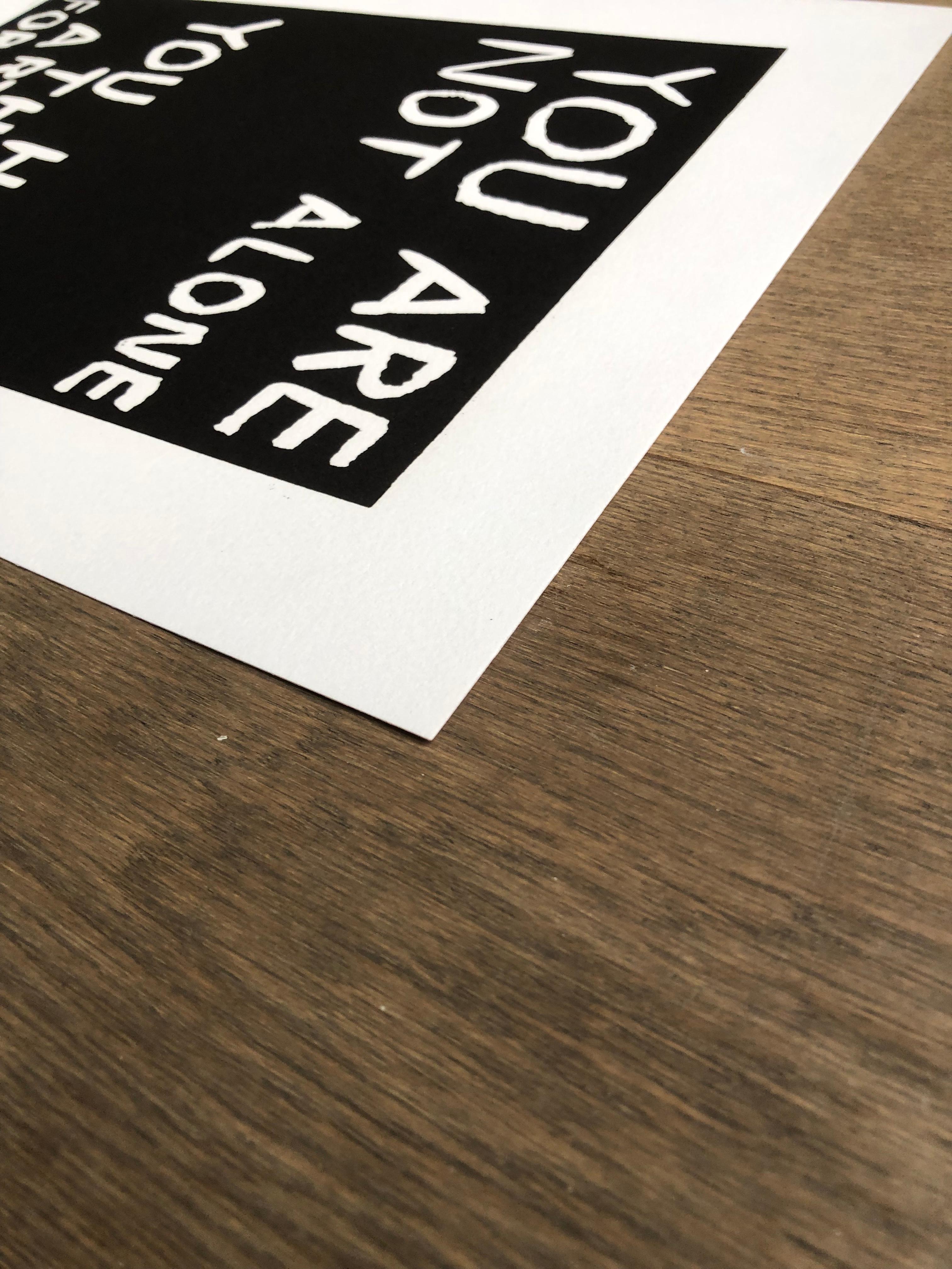 David Shrigley
Non sei solo, 2014
Linoleografia su carta vergata
31 x 21 cm (immagine)
39 x 29 cm (carta)
Edizione 42 di 100
firmato e numerato dall'artista

pubblicato da Schafer Edizioni


