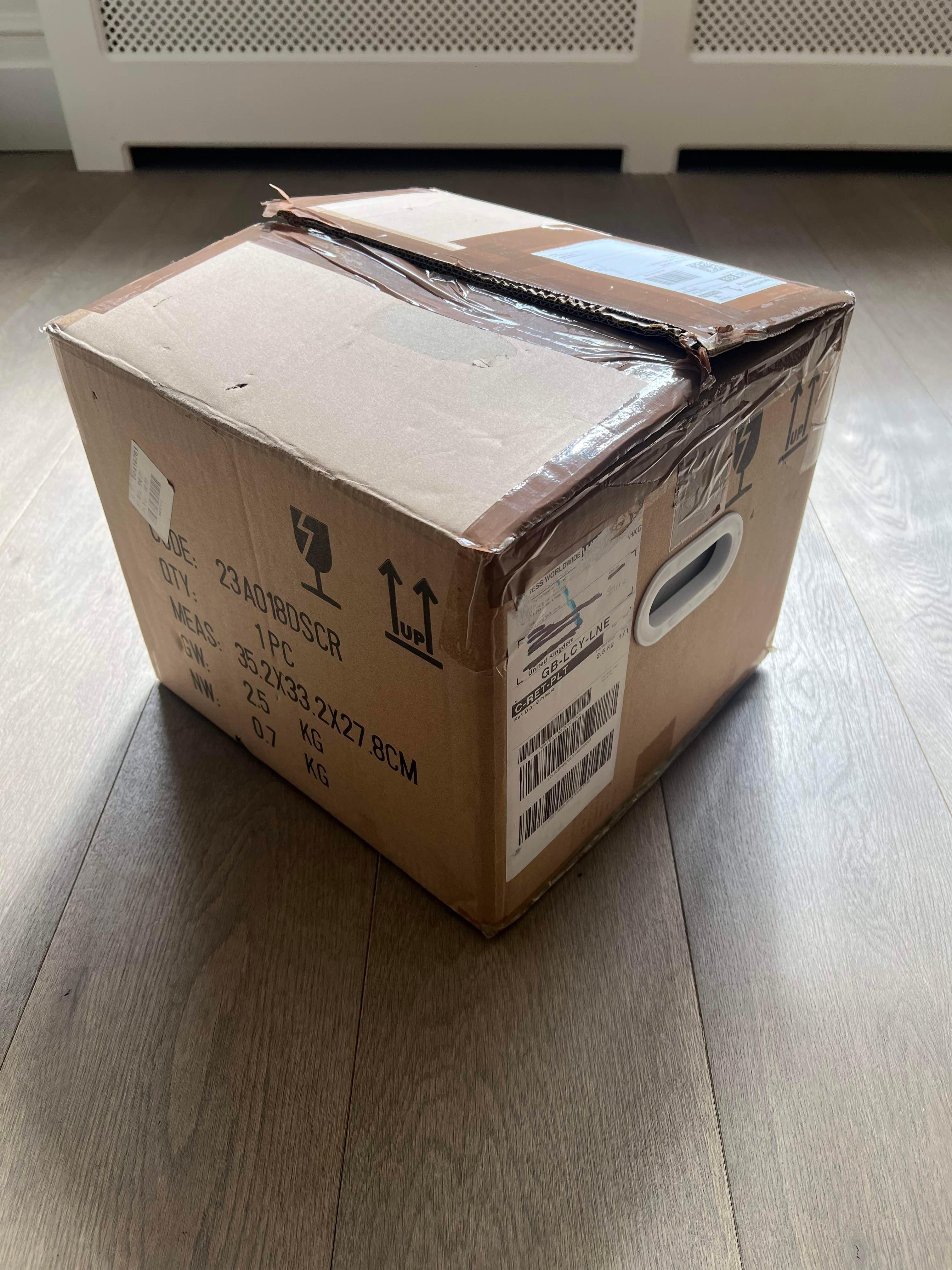 David Shrigley - Hedor - Cerámica, Edición Limitada, Escultura en venta 7