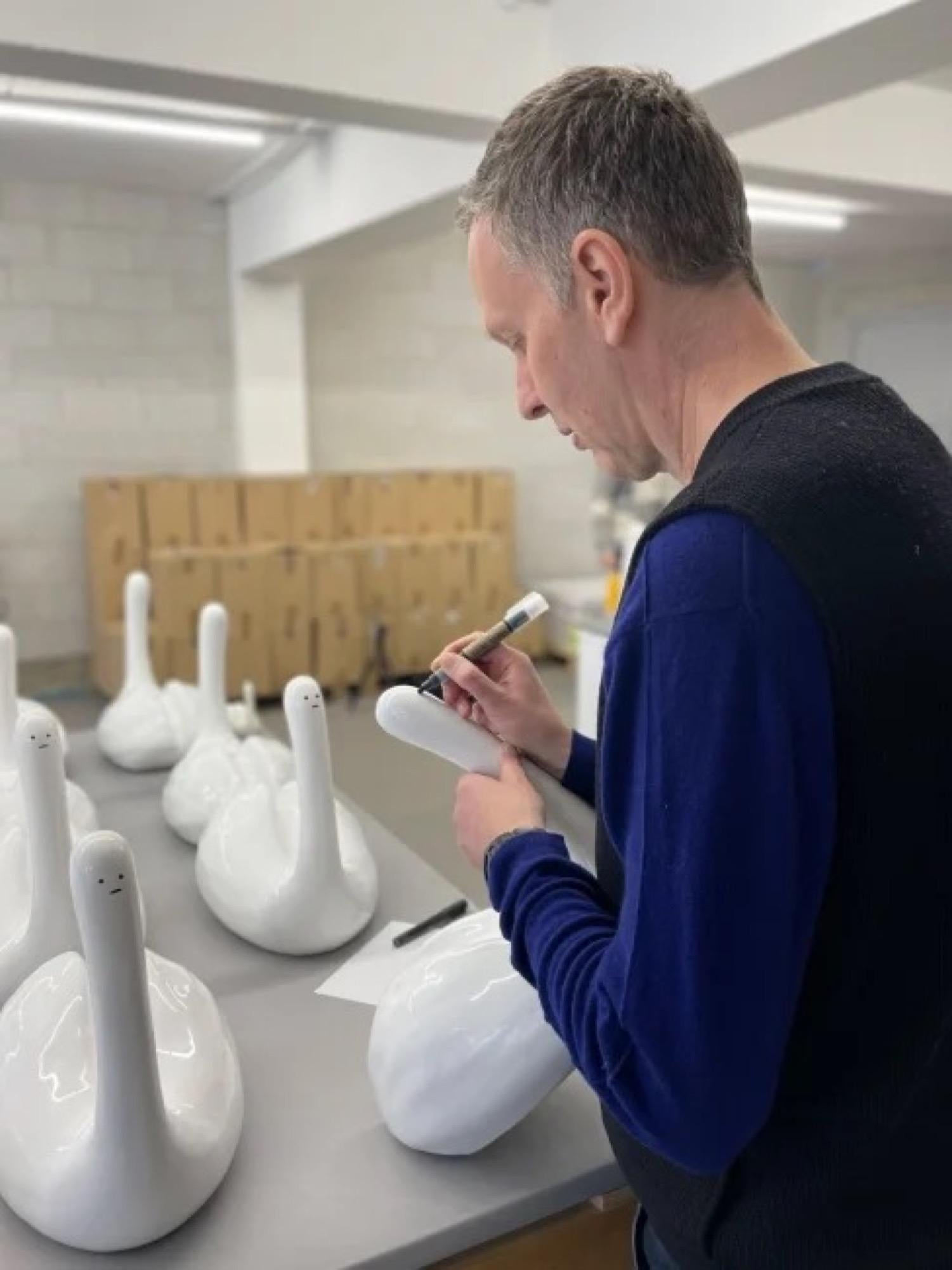 David Shrigley, Swan Thing, 2023

Glazed ceramic sculpture with hand-drawn face

38 × 36 × 23 cm ( 15 × 14 1/5 × 9 1/10 in )

Edition of 40

Signed, numbered and dated on the base. Sold in the original packaging

Over the years Shrigley has created
