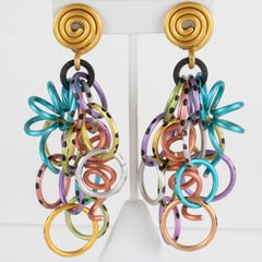 David Spada Dangle Clip Ohrringe Regenbogen Pastell Aluminium