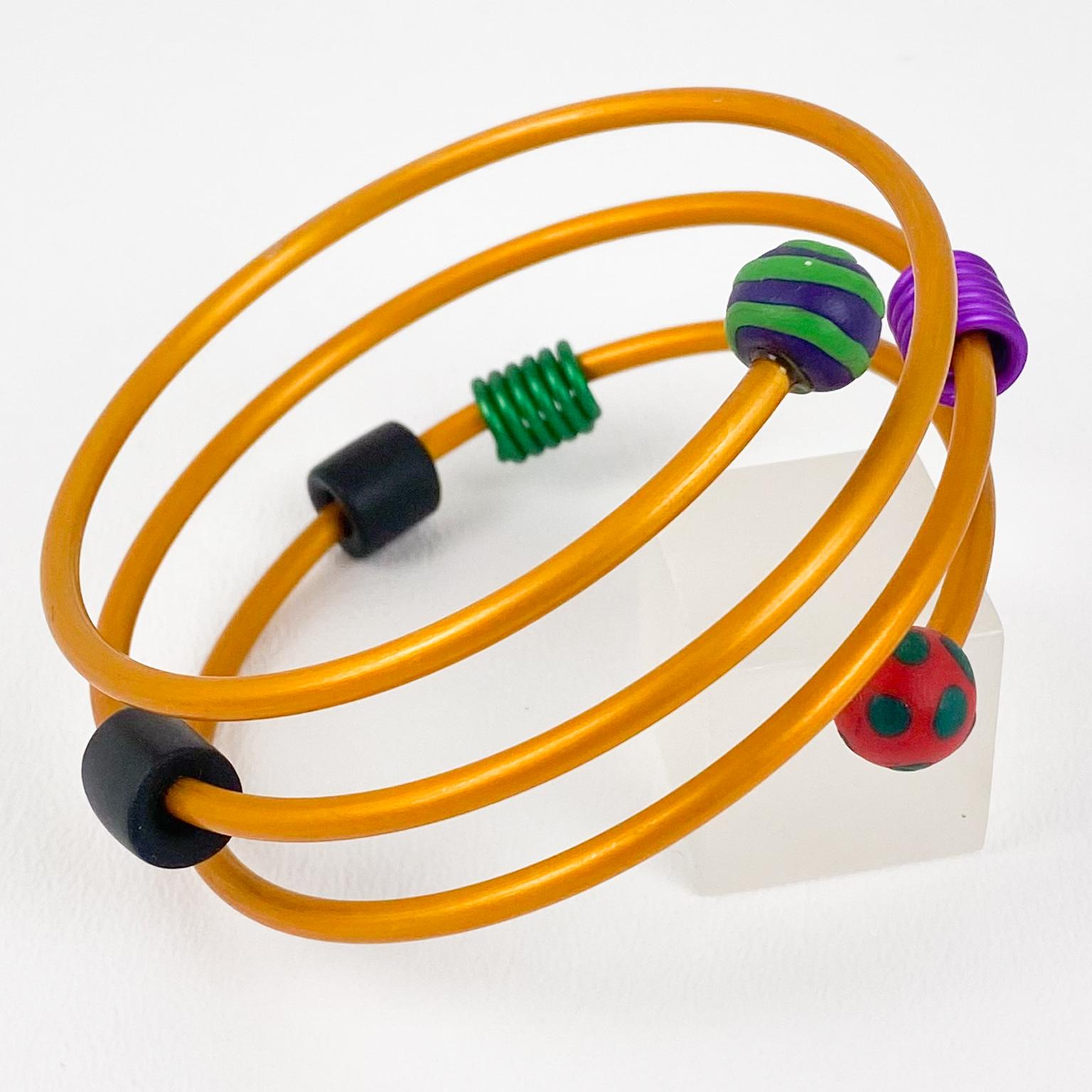 Femenino o masculino Pulsera modernista de caucho y aluminio multicolor David Spada en venta