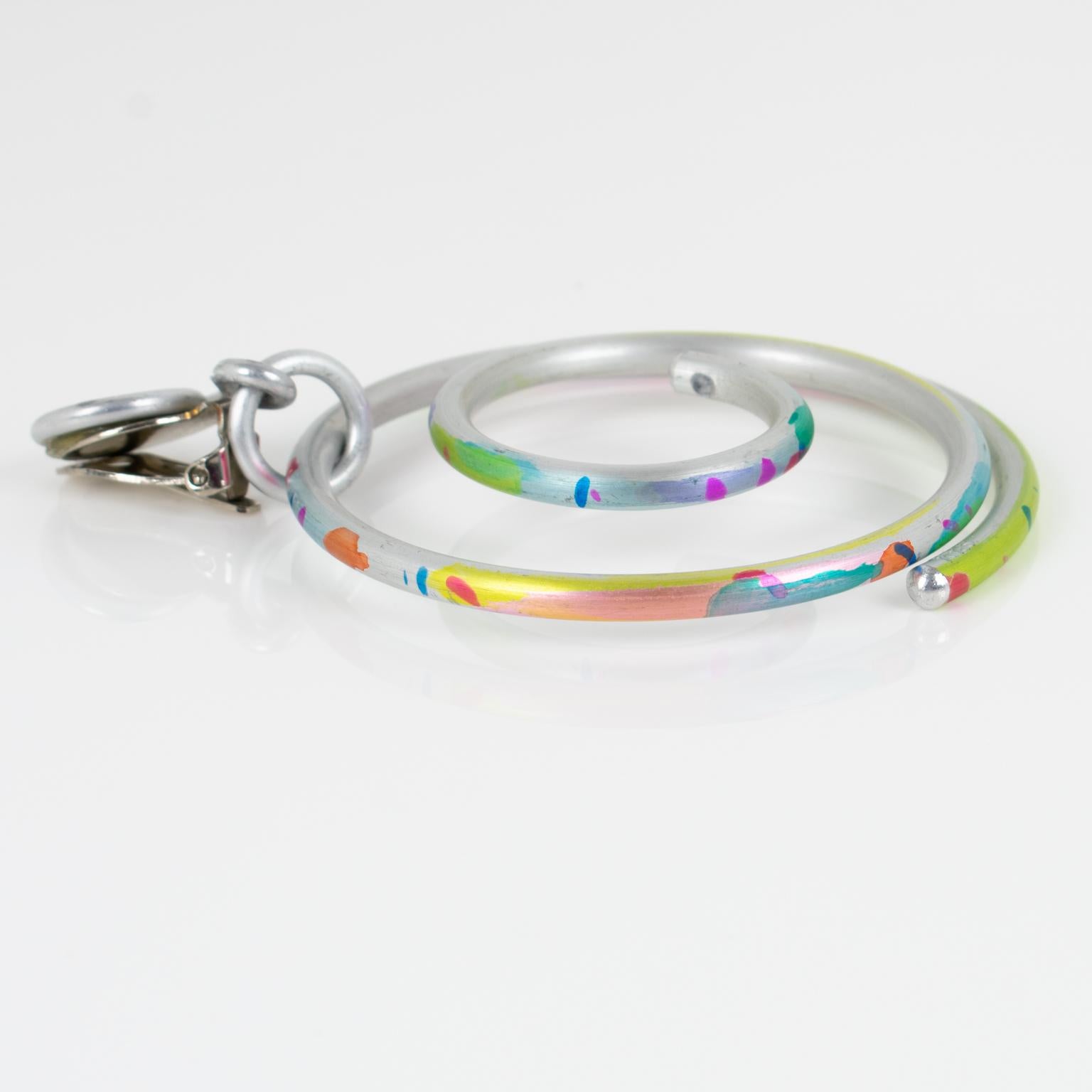 Pendientes de clip de aluminio en espiral multicolor David Spada en venta 1