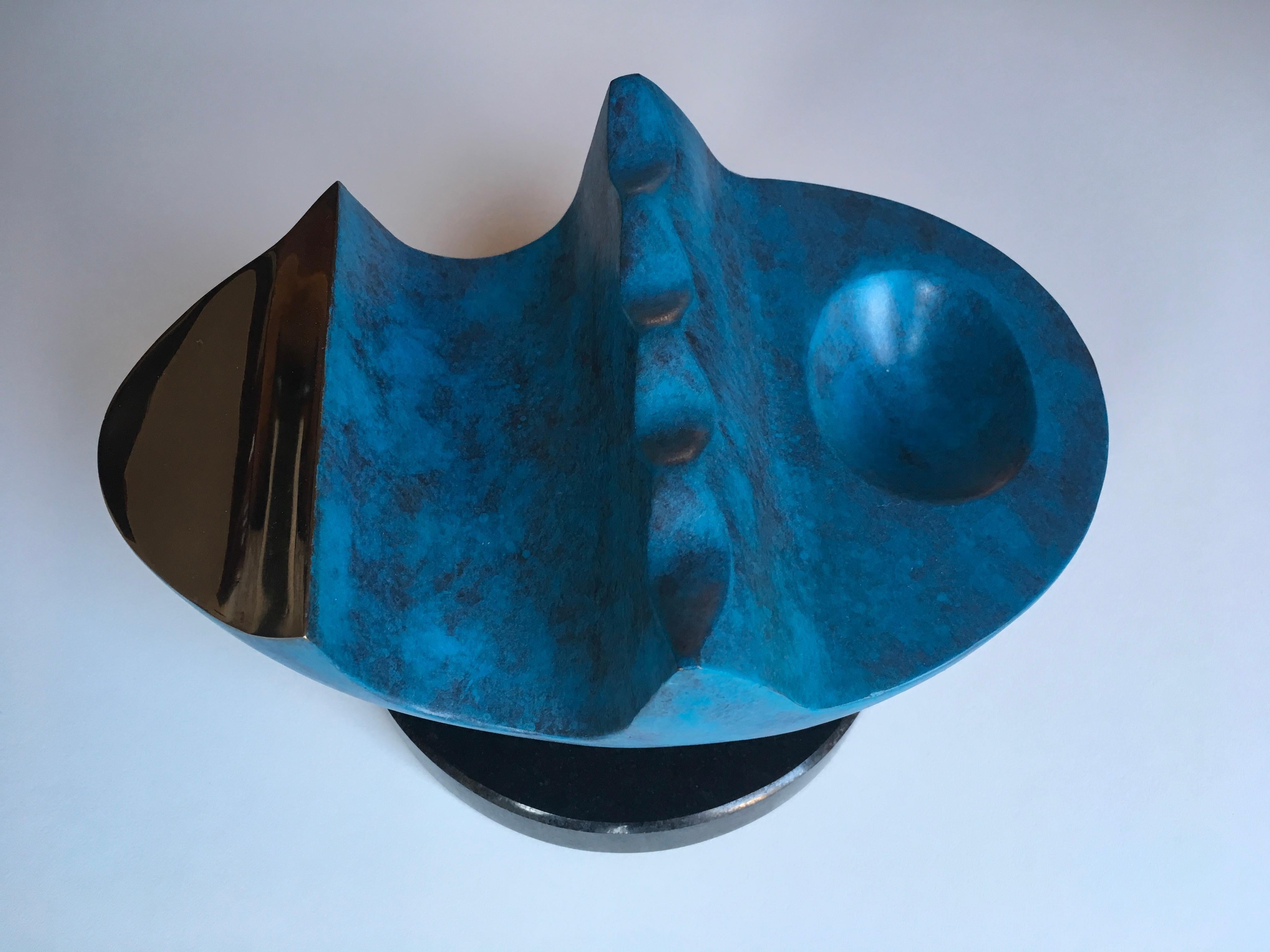 Gezeitenstein  - Skulptur in limitierter Auflage, Tischmodell Bronze (Gold), Abstract Sculpture, von David Sprakes
