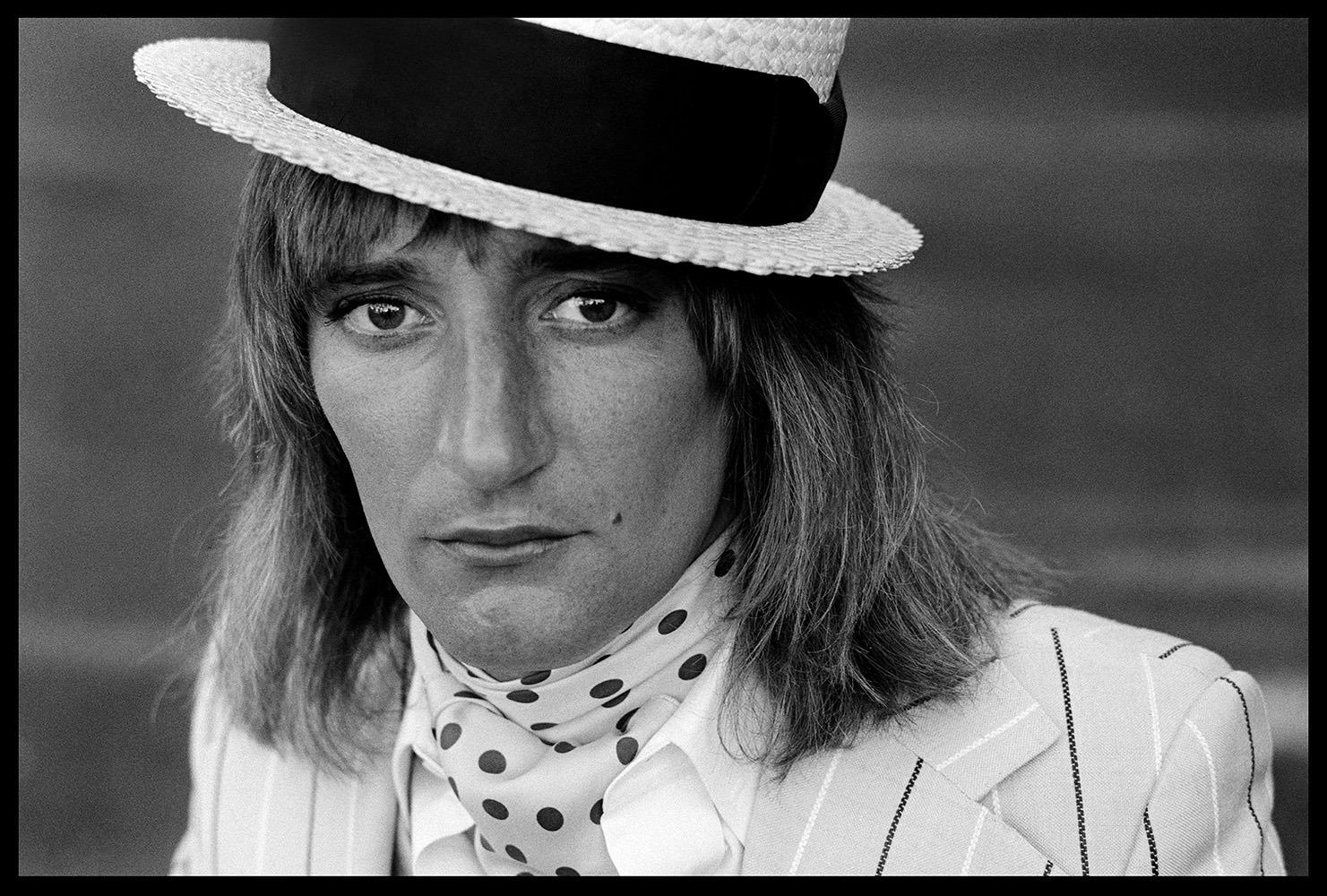 David Steen Black and White Photograph - Rod Stewart – Beverly Hills, Los Angeles, 1976 Limited Estate Print 