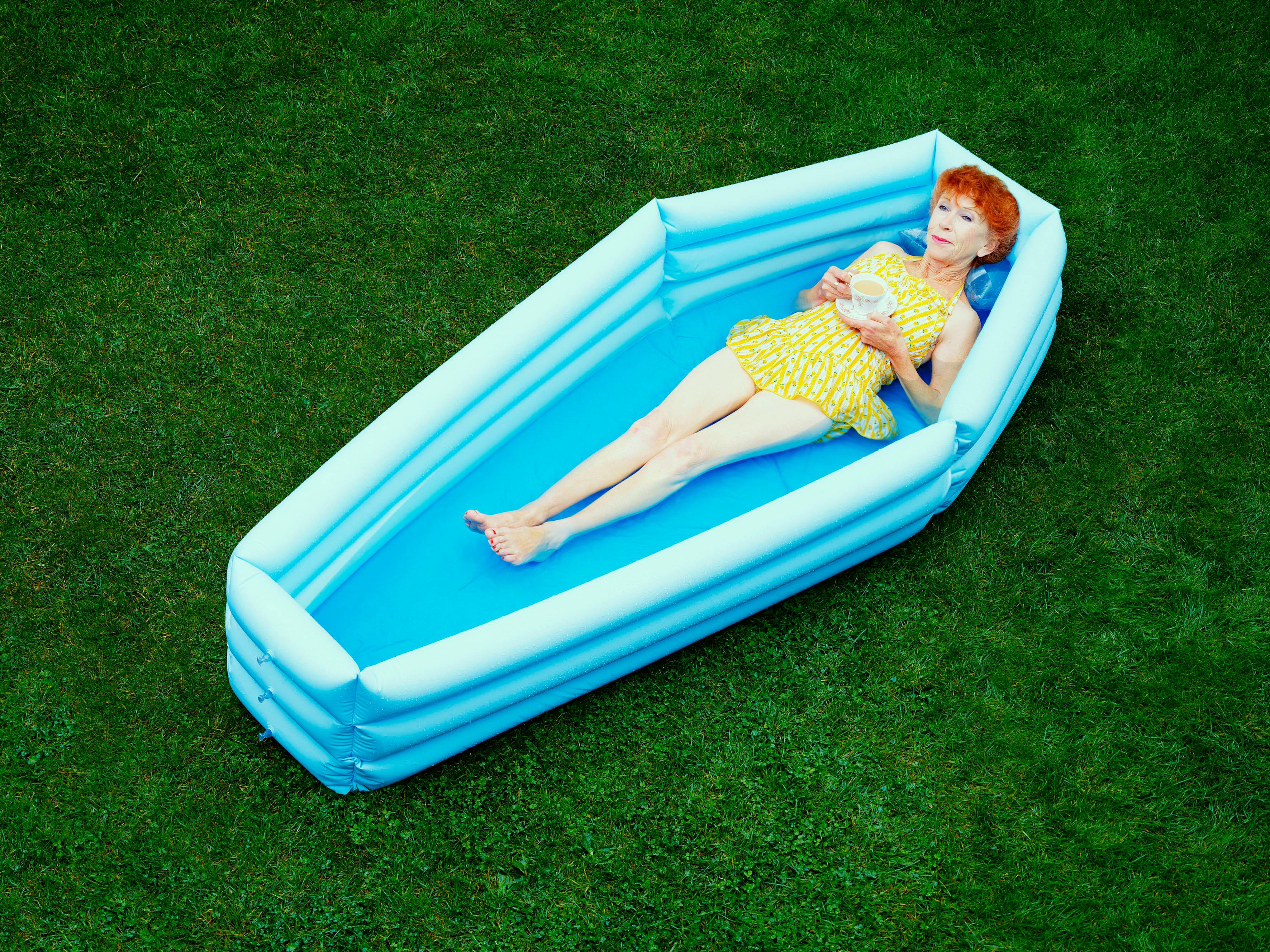 coffin pool float