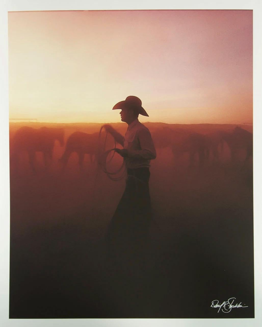 Sin título (Amanecer con vaquero) de David Stoecklein 1949-2014
Fotografía, Impresión de pigmentos de archivo, Acabado mate
Tamaño de la imagen 30 x 24 pulgadas
Firmado: Inferior derecha
 

David Stoecklein
11 de julio de 1949 - 10 de noviembre de