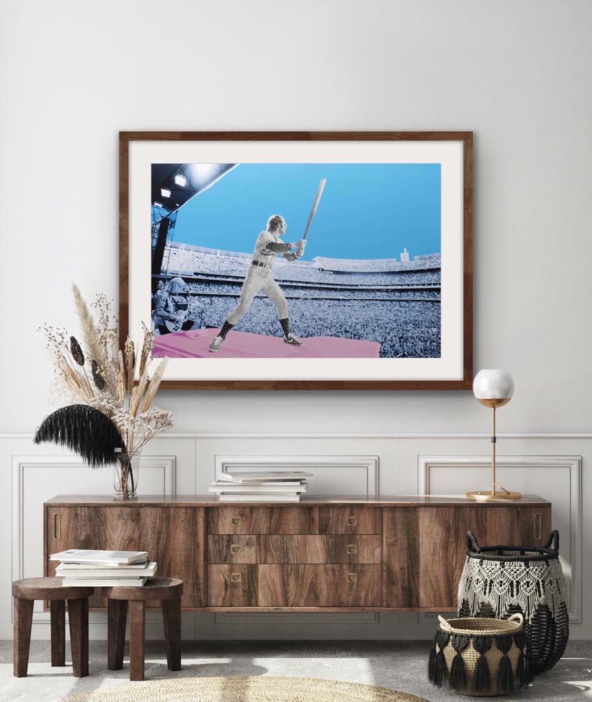 Elton John : Home Run-Dodger Stadium 1975  Estampes de célébrités, Elton John Art en vente 1