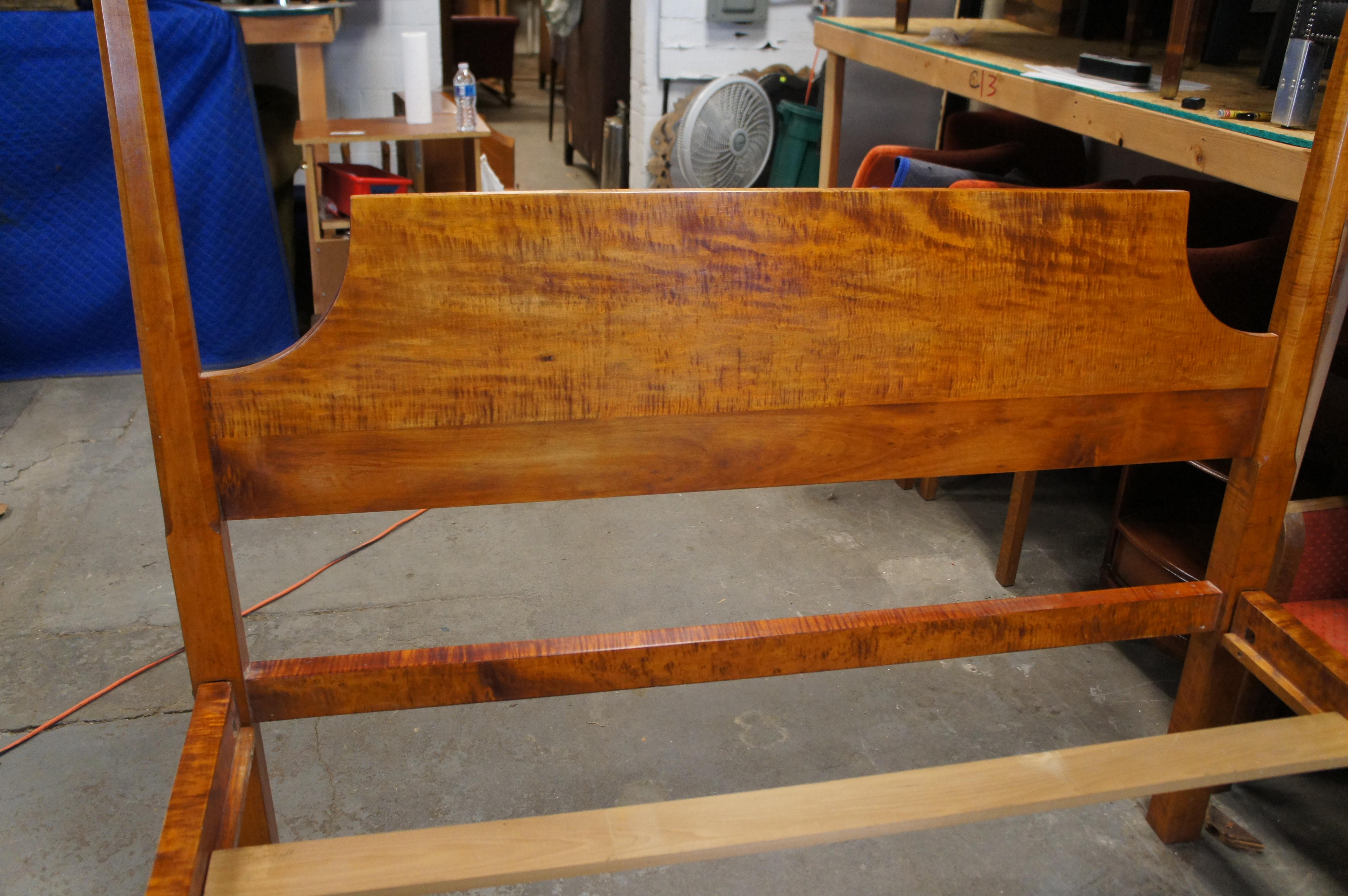 David T Smith Early American Style Curly Maple 4 Poster Queen Bed Frame In Good Condition For Sale In Dayton, OH
