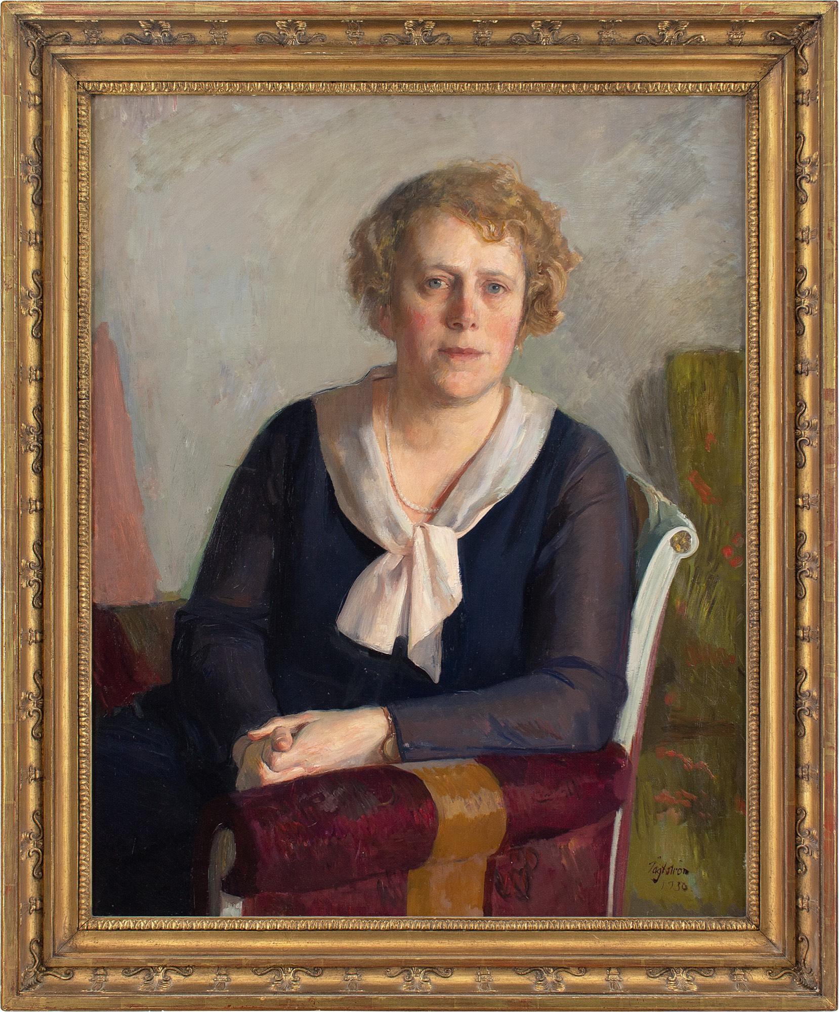 This early 20th-century oil painting by Swedish artist David Tägtström (1894-1981) depicts a seated woman referred to as ‘Hegert’.

Leaning forward as if listening intently to a family conversation, she clasps her hands. The veins visible through a