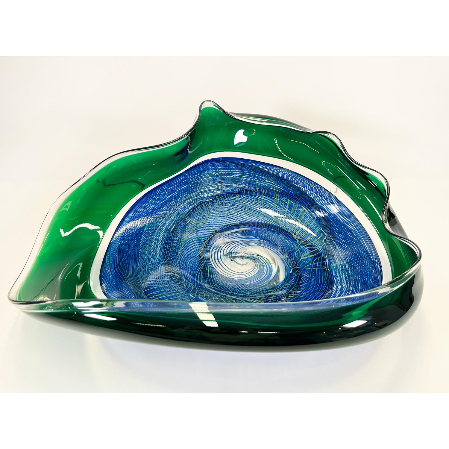 Blue/Emerald Rondelle Bowl, Modern Canadian Glass Sculpture, 2023 - Abstract Art by David Thai
