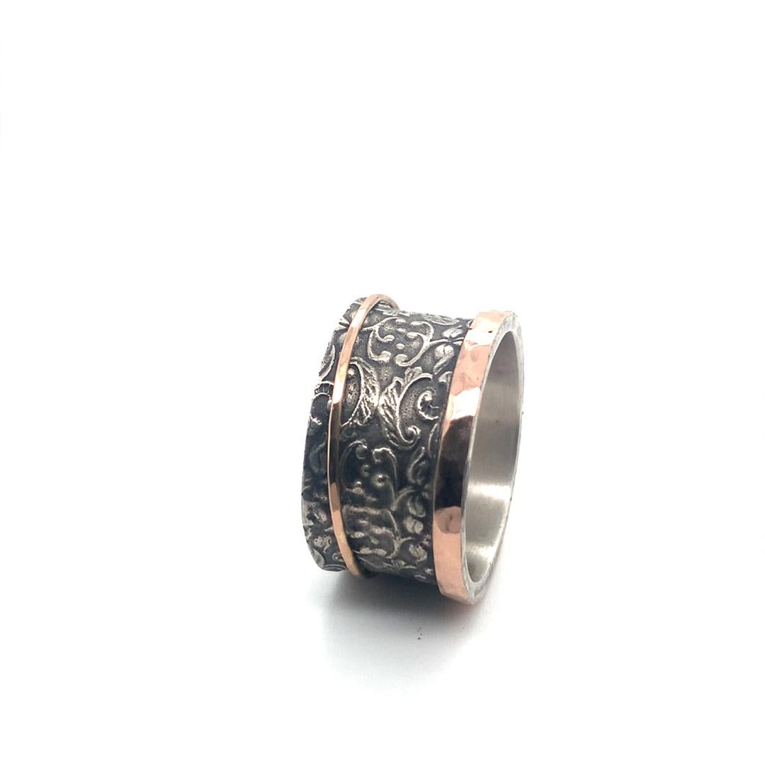 David Tishbi offers:

Limited lifetime guarantee
Complimentary gift box

Metal Stamp: 925 14k DT

Metal Finish: Antiqued Hammered Polished

Handcrafted in the USA
