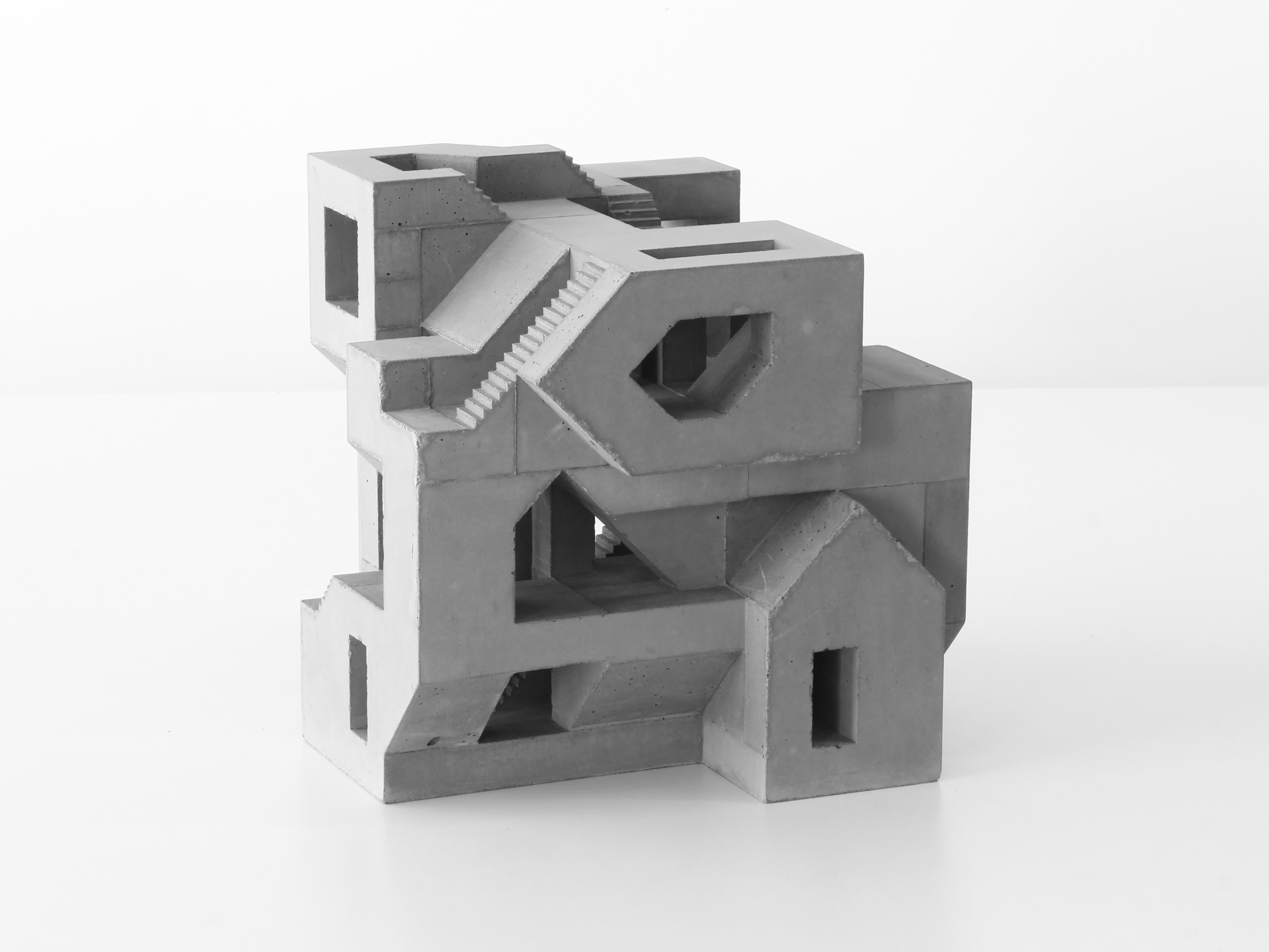 Haus Nr.12 (Grau), Figurative Sculpture, von David Umemoto