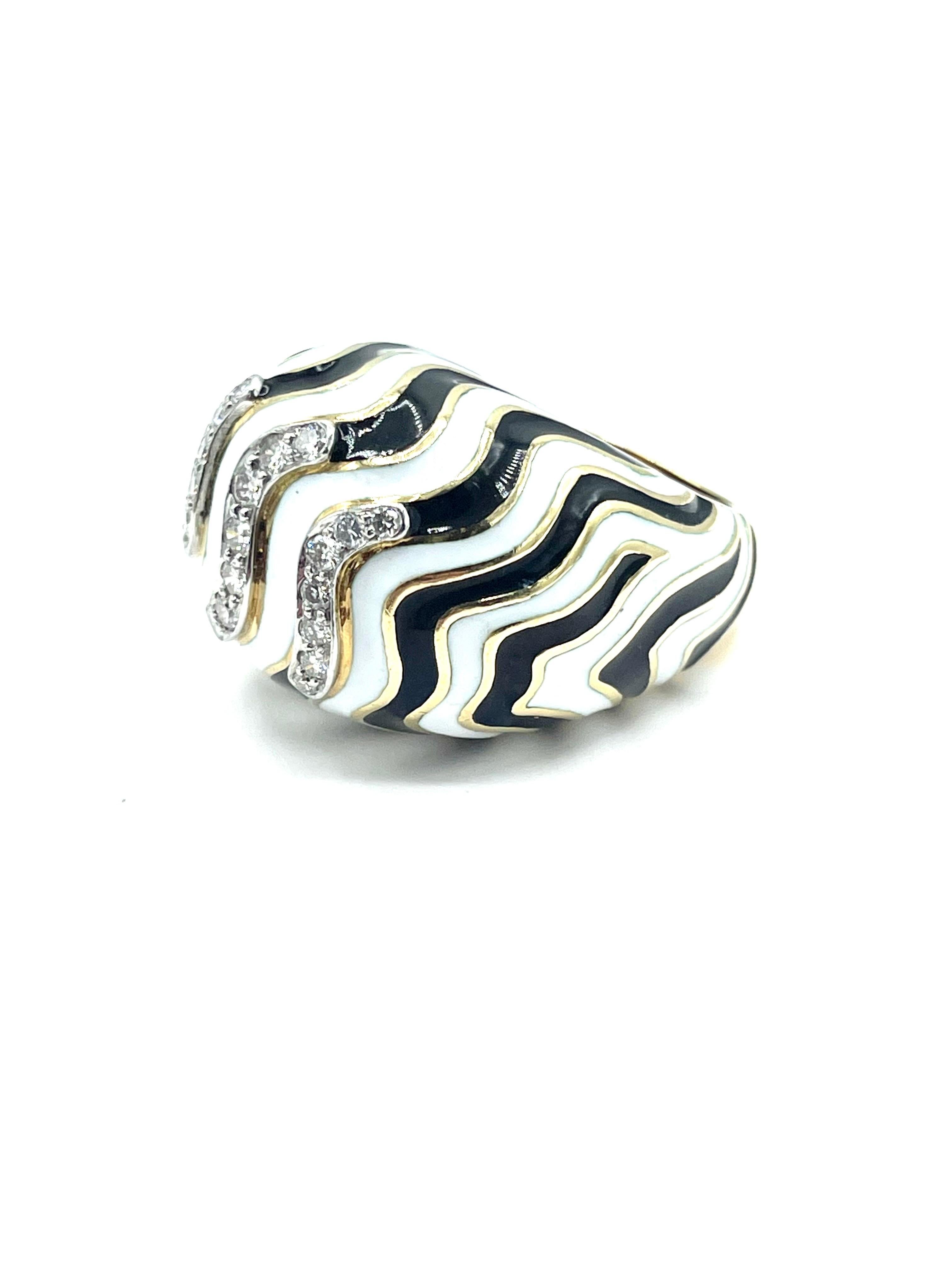 David Webb 0.50 Carat Round Brilliant Diamond and Striped Enamel Cocktail Ring For Sale 1