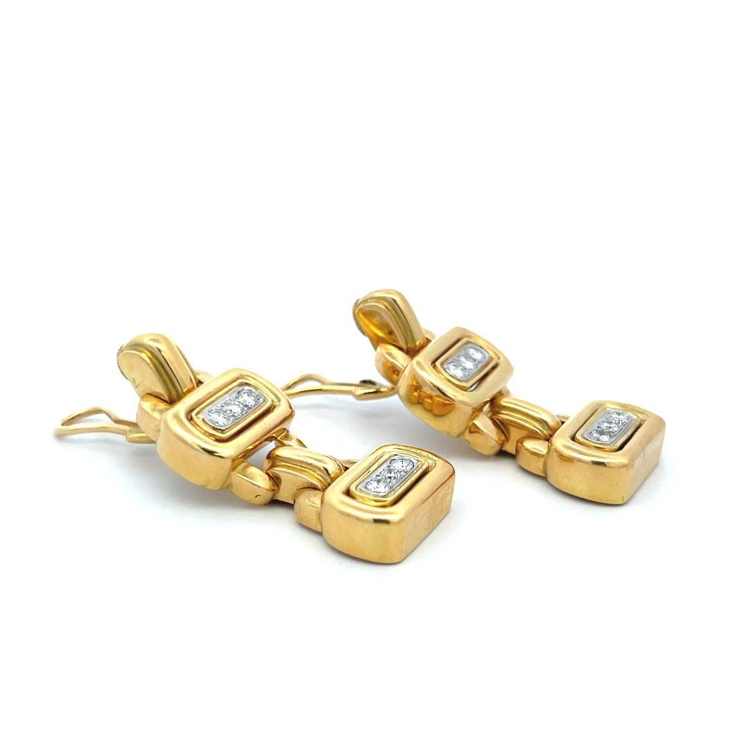 David Webb Pendants d'oreilles en or jaune 18 carats avec diamants brillants ronds de 0,84 carat en vente 6