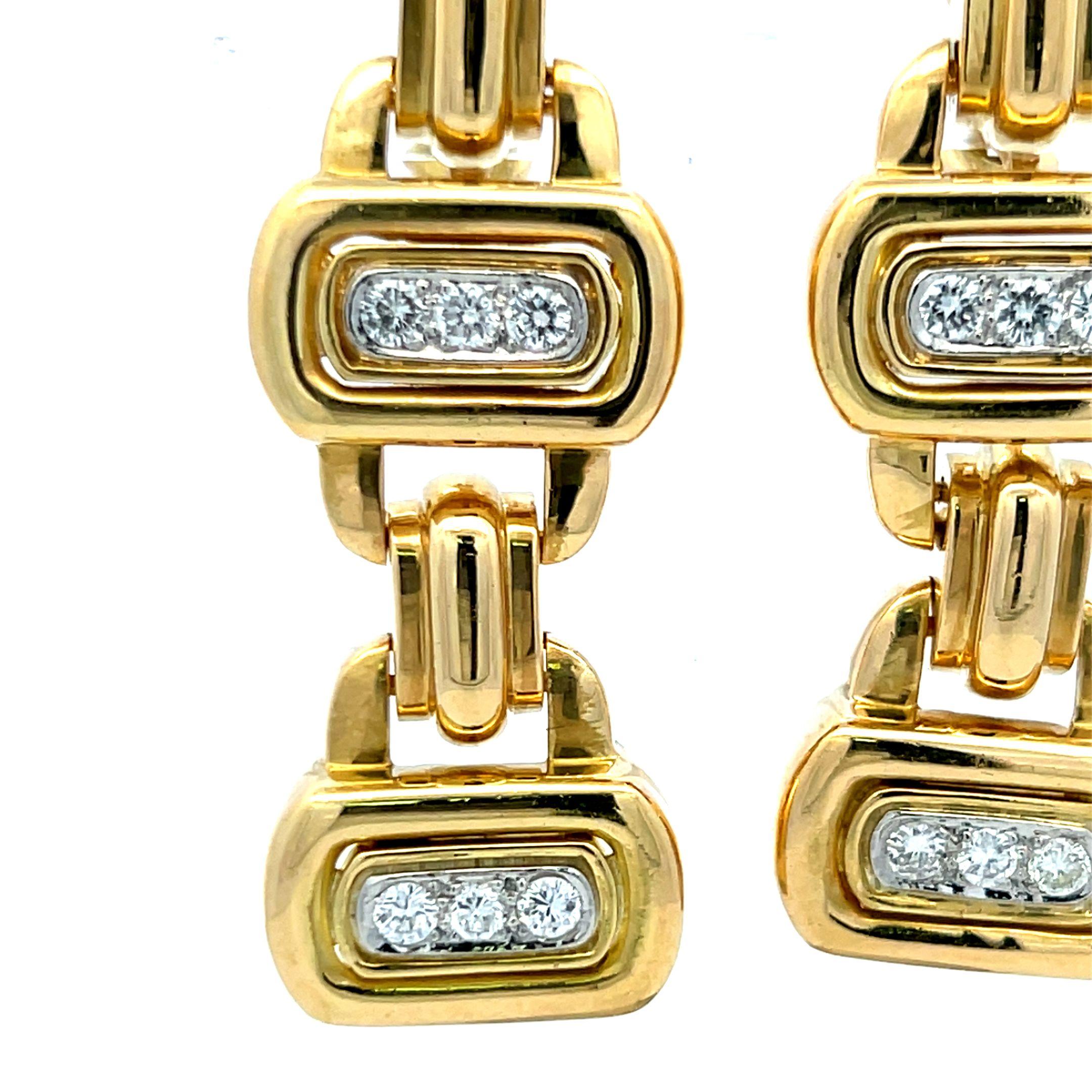 Taille ronde David Webb Pendants d'oreilles en or jaune 18 carats avec diamants brillants ronds de 0,84 carat en vente